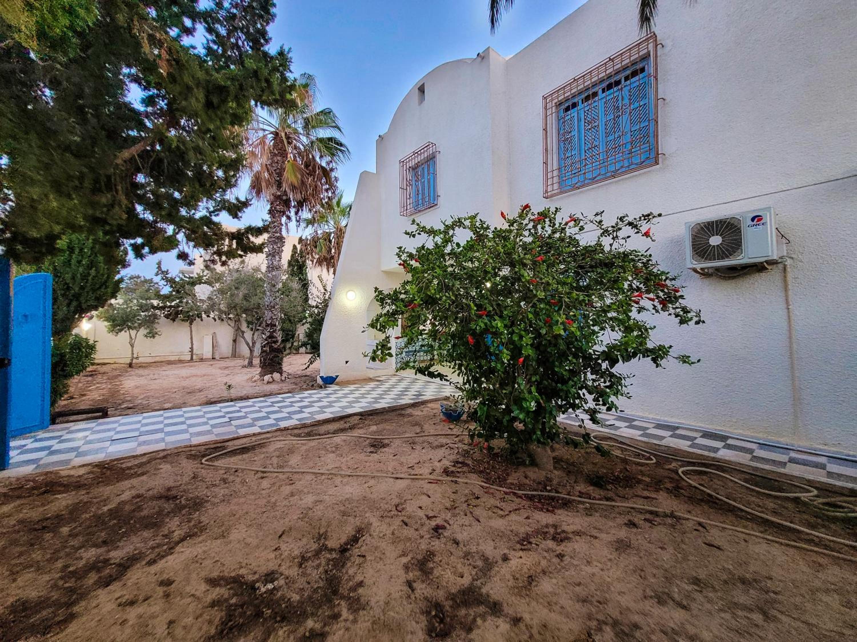 Maison Nassif view 3