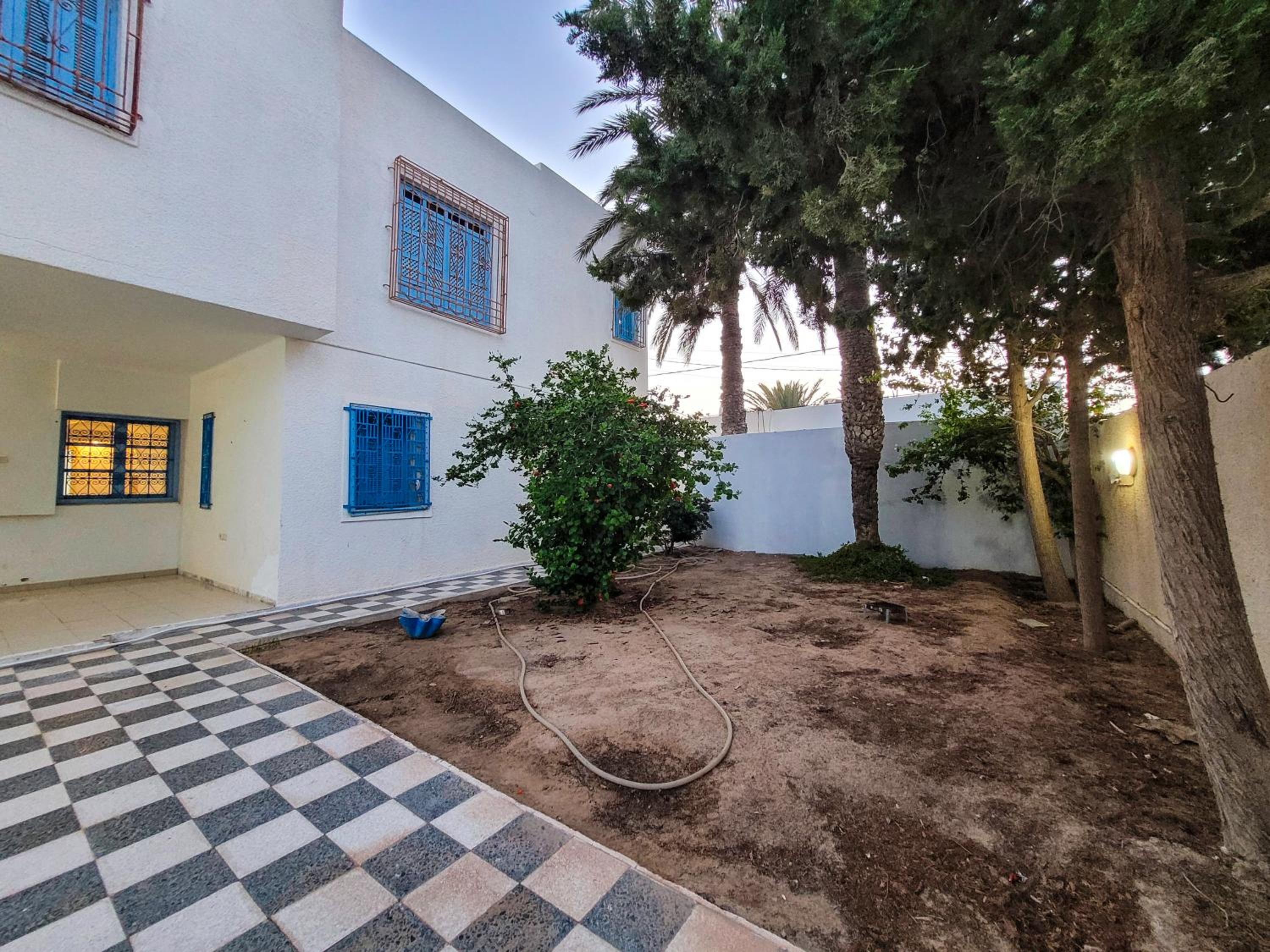 Maison Nassif view 2