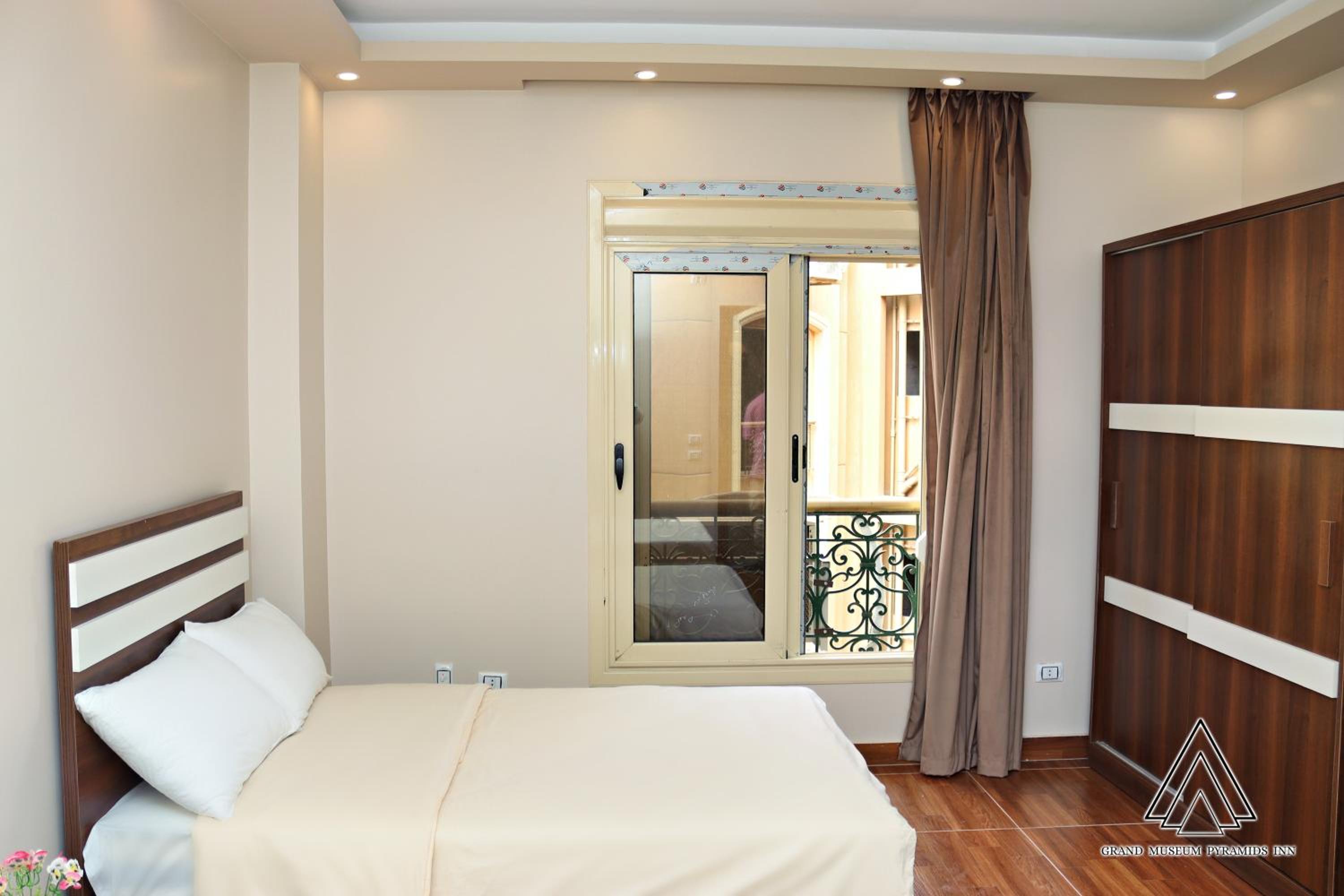Grand Museum Pyramids Inn