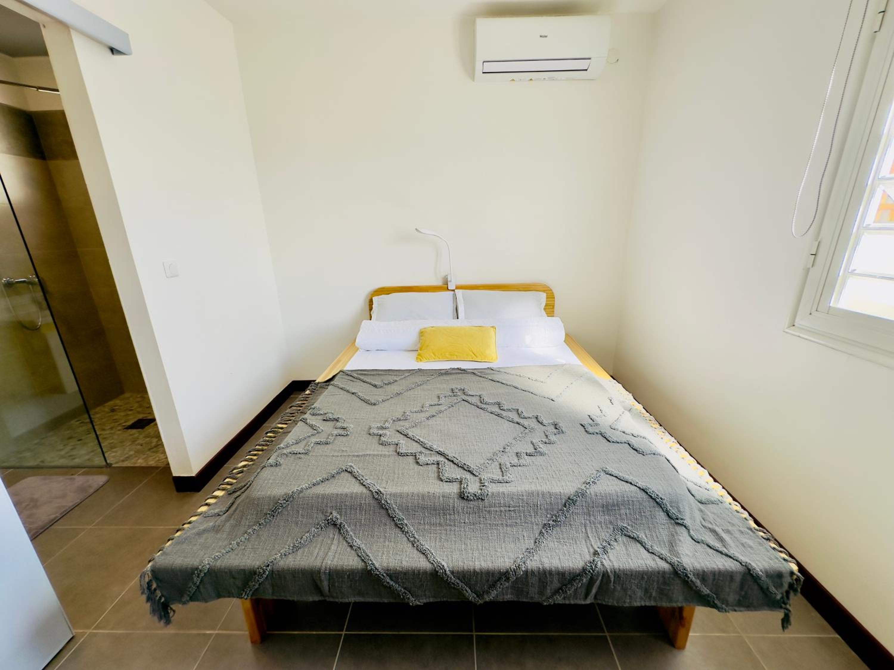 Villa 2 chambres, Jacuzzi et Piscine view 4