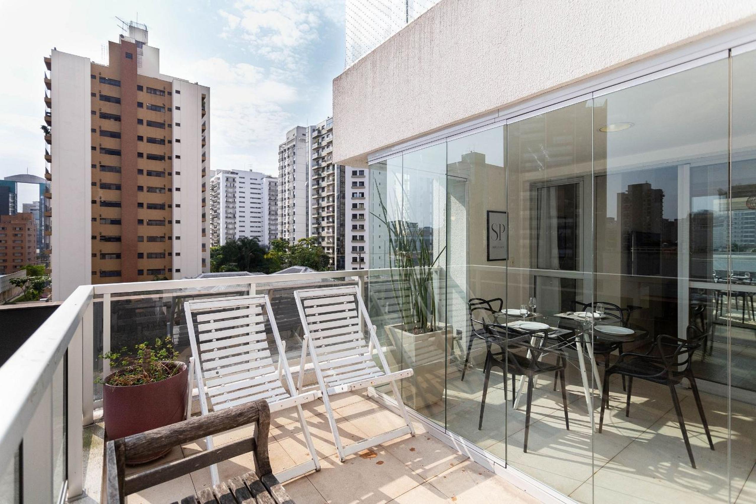 Modern studio with garage and balcony