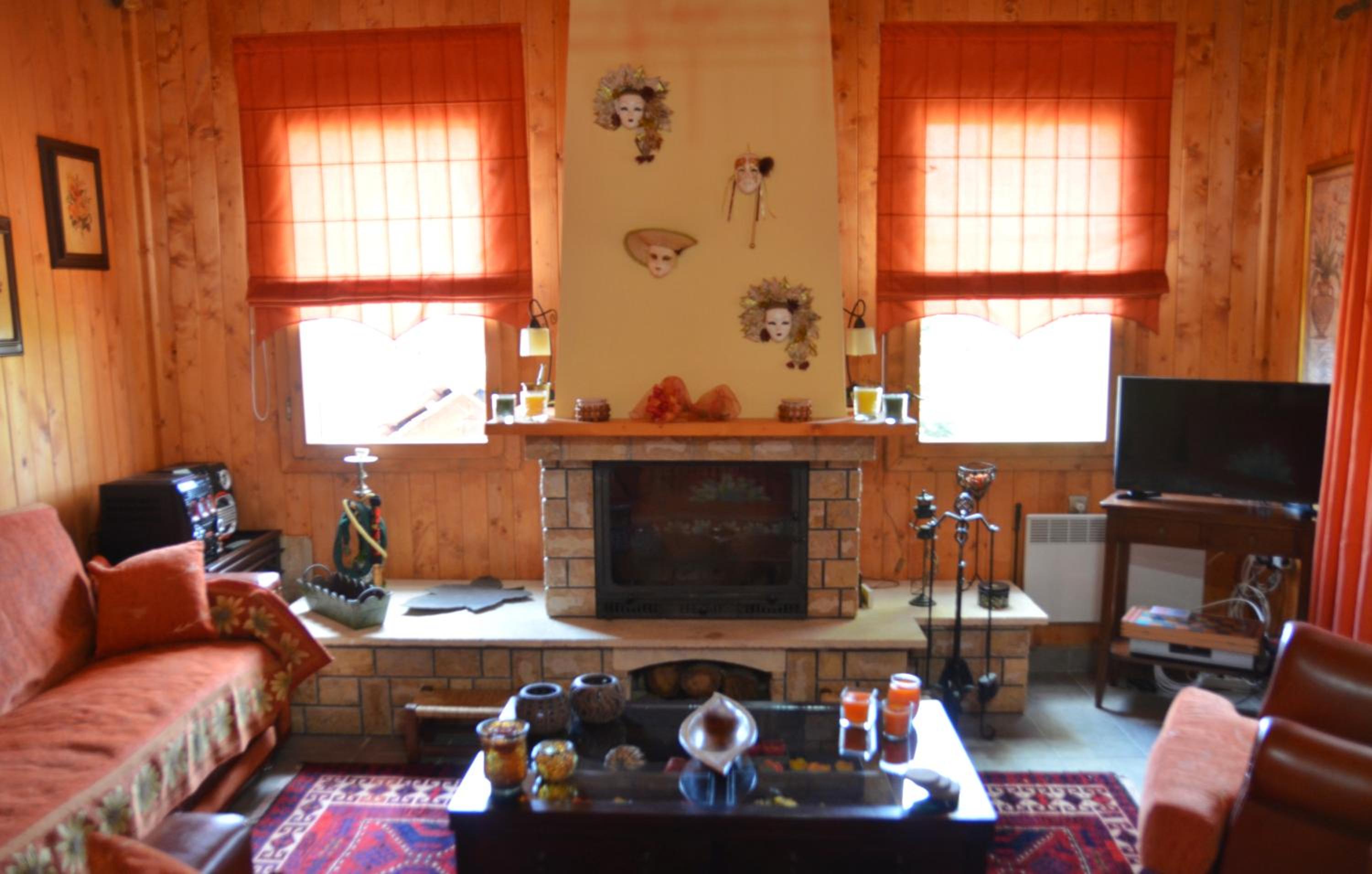 WOODEN IN WOODS view 5