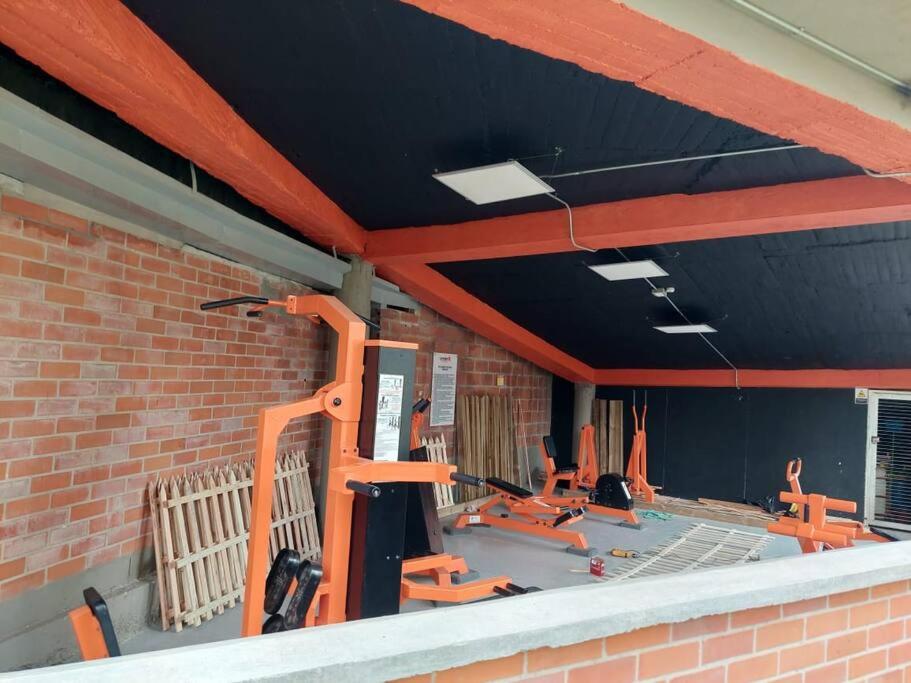 Encantador apto con piscina y parking en calasanz
