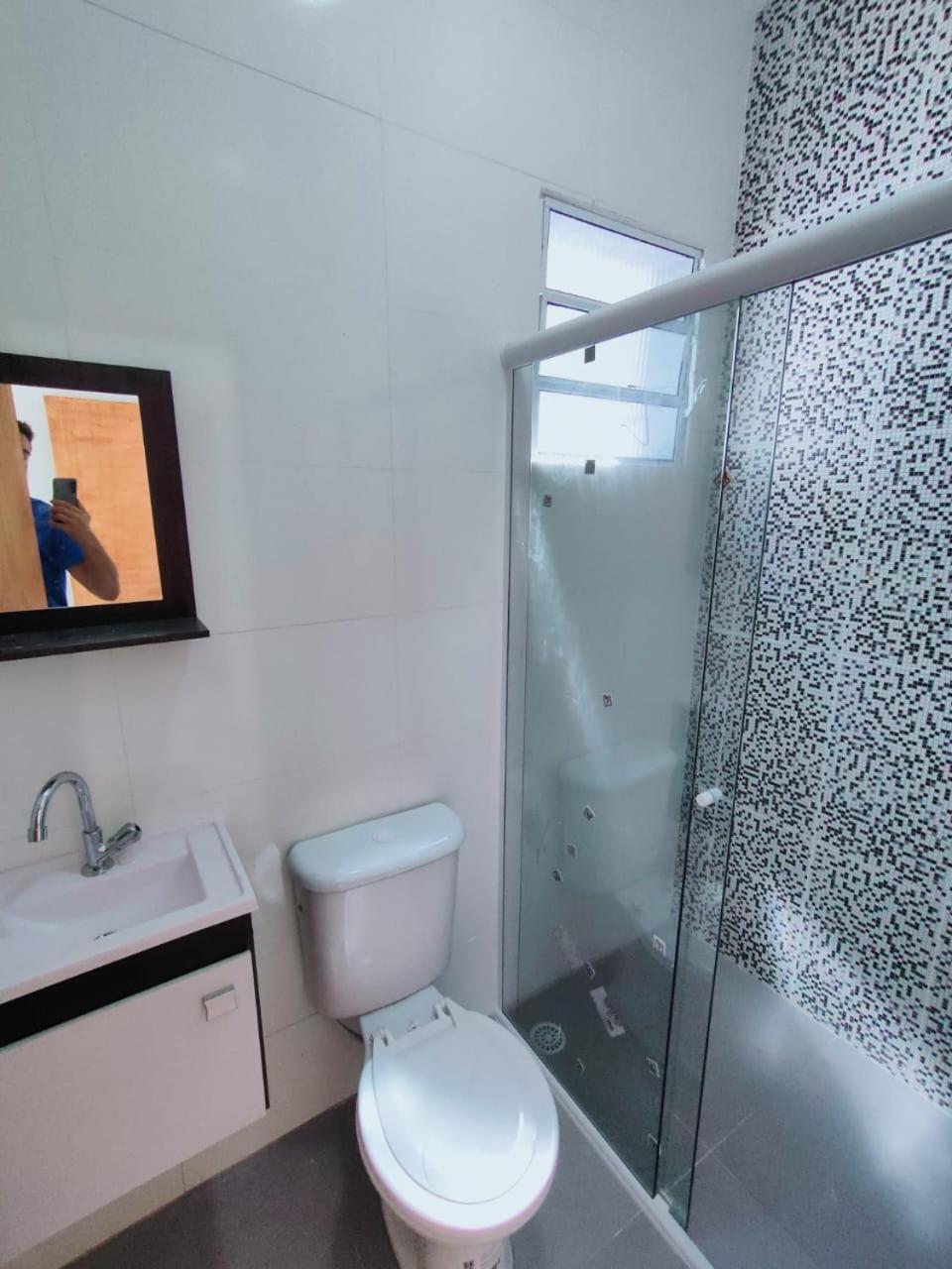 Casa com piscina em itanhaem
