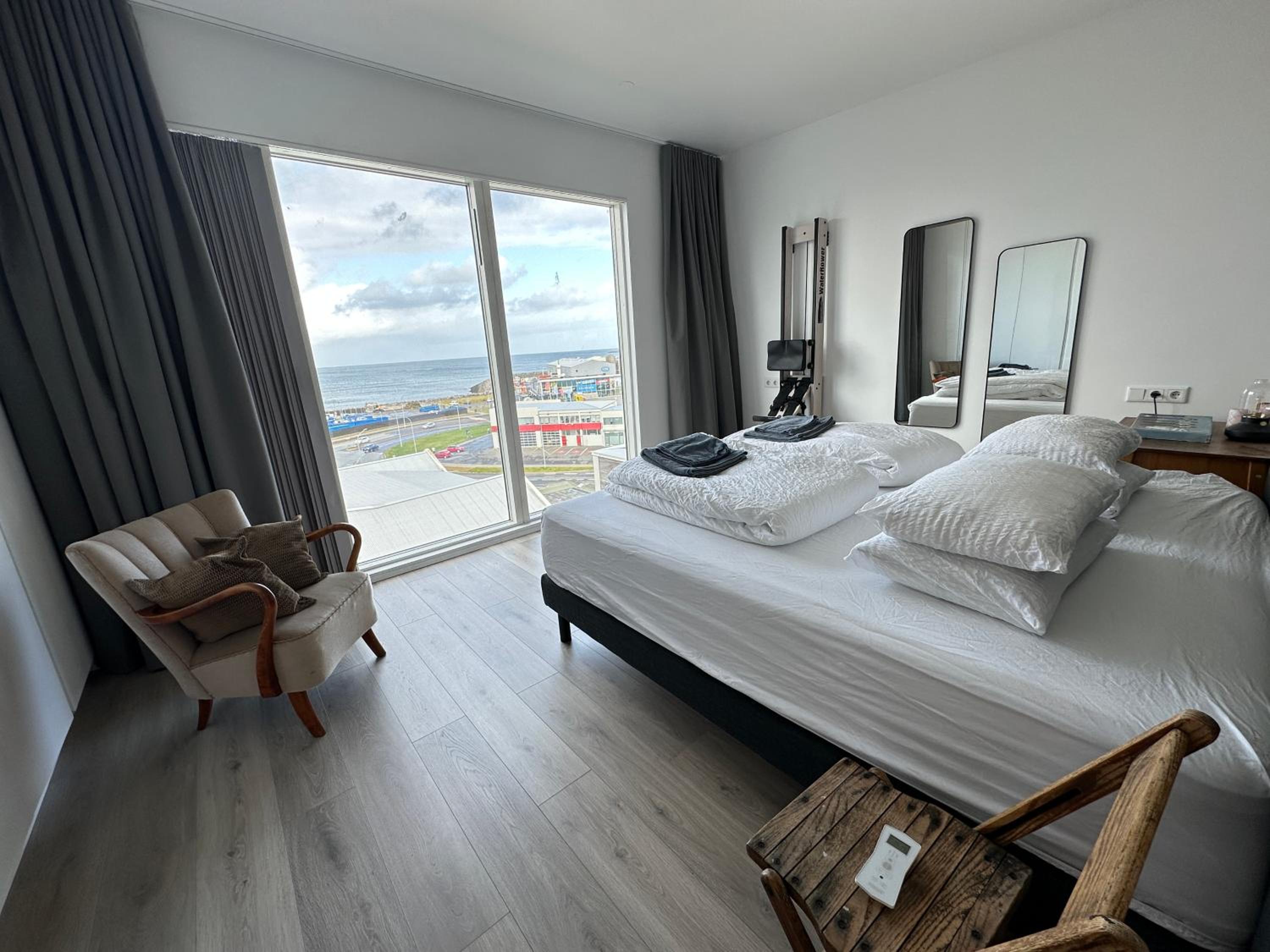 Luxury apartment Mýrargata - Birta Rentals view 2