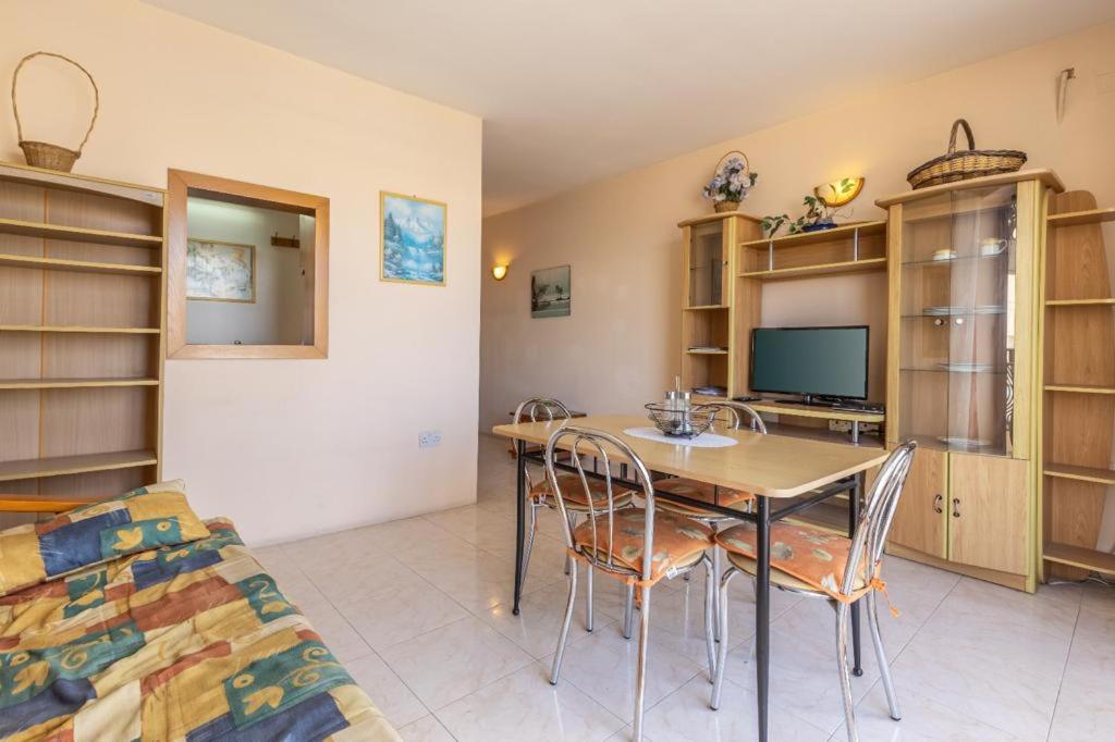 Lovely Seaview apt at St Paul's Bay, photo 10