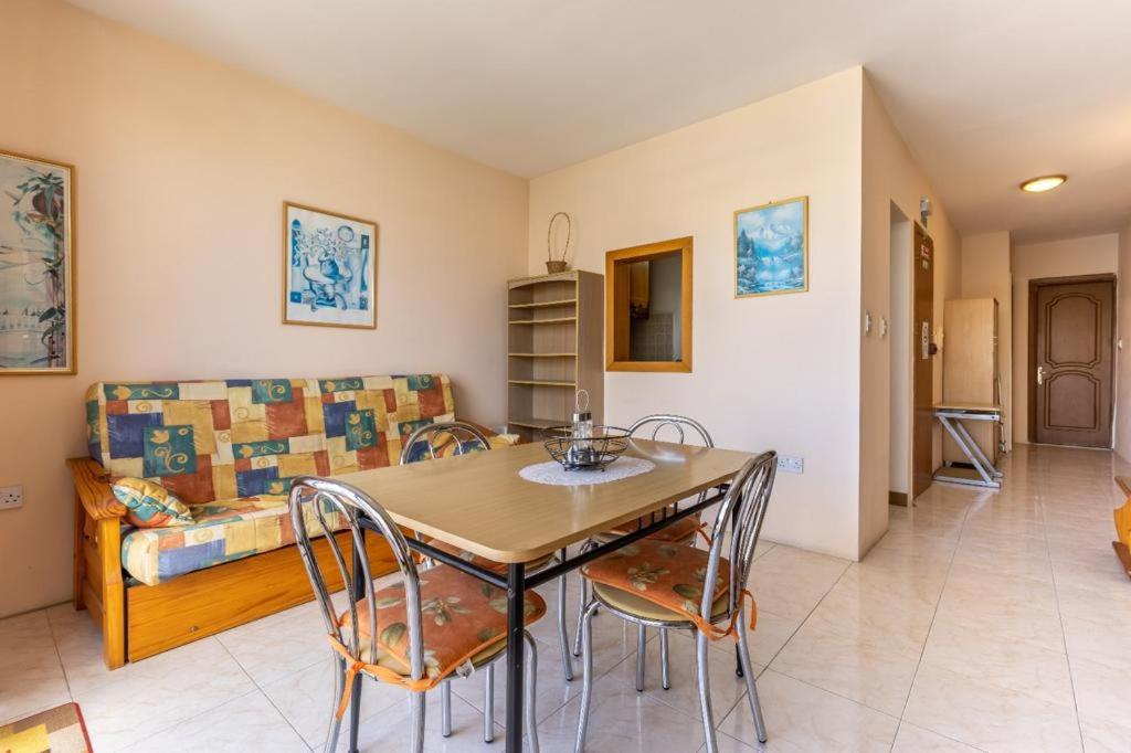 Lovely Seaview apt at St Paul's Bay, photo 3