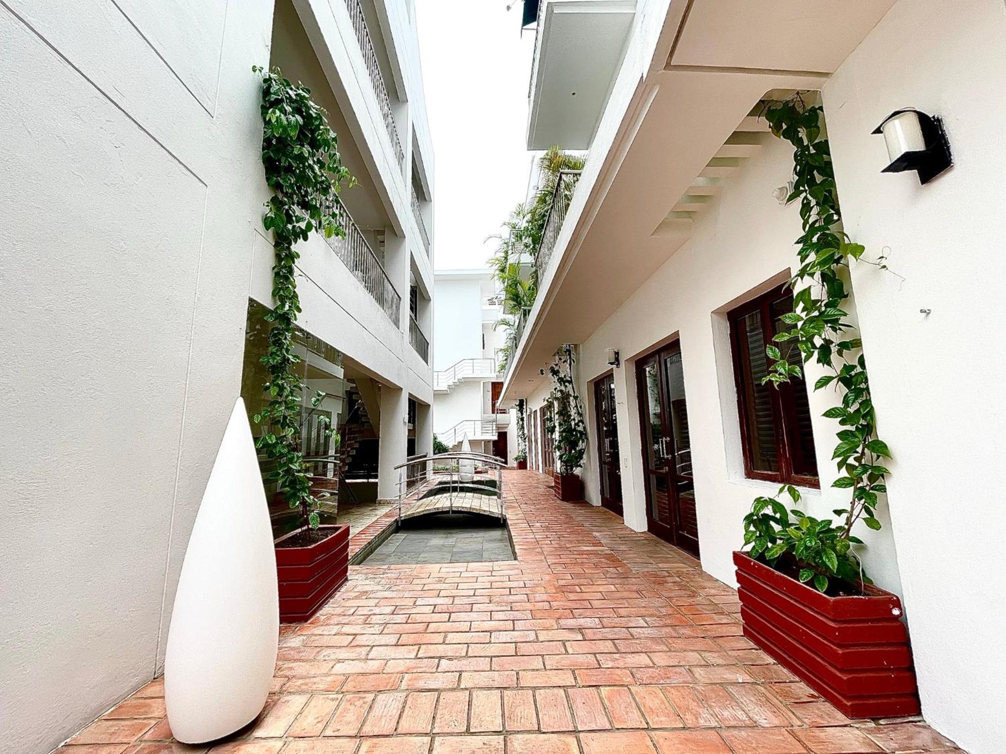 1BR Modern in Old City in Colonial Building