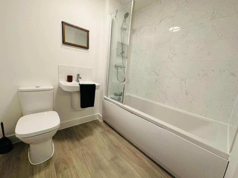 Maize Stylish 3 Bedroom House with Hot tub view 5