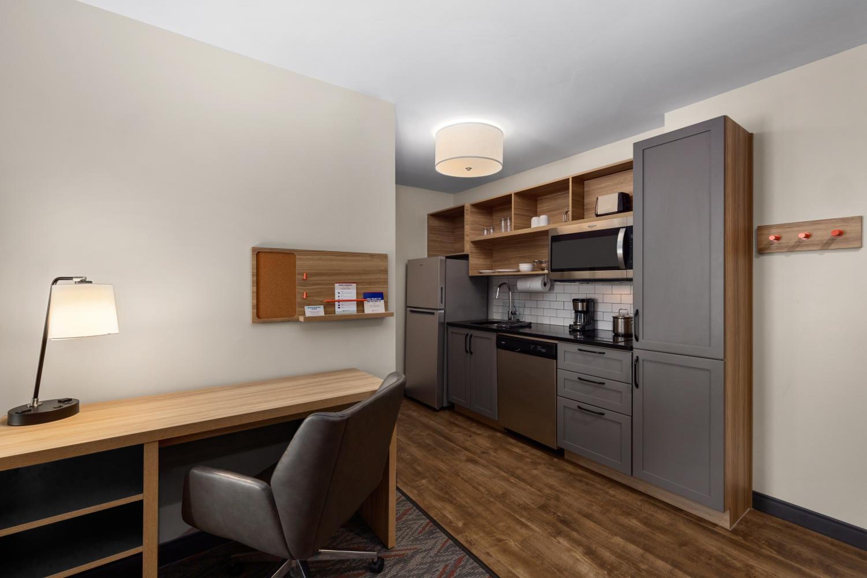Ogden Vacations - Candlewood Suites - Layton - Salt Lake City, an IHG Hotel - Property Image 4