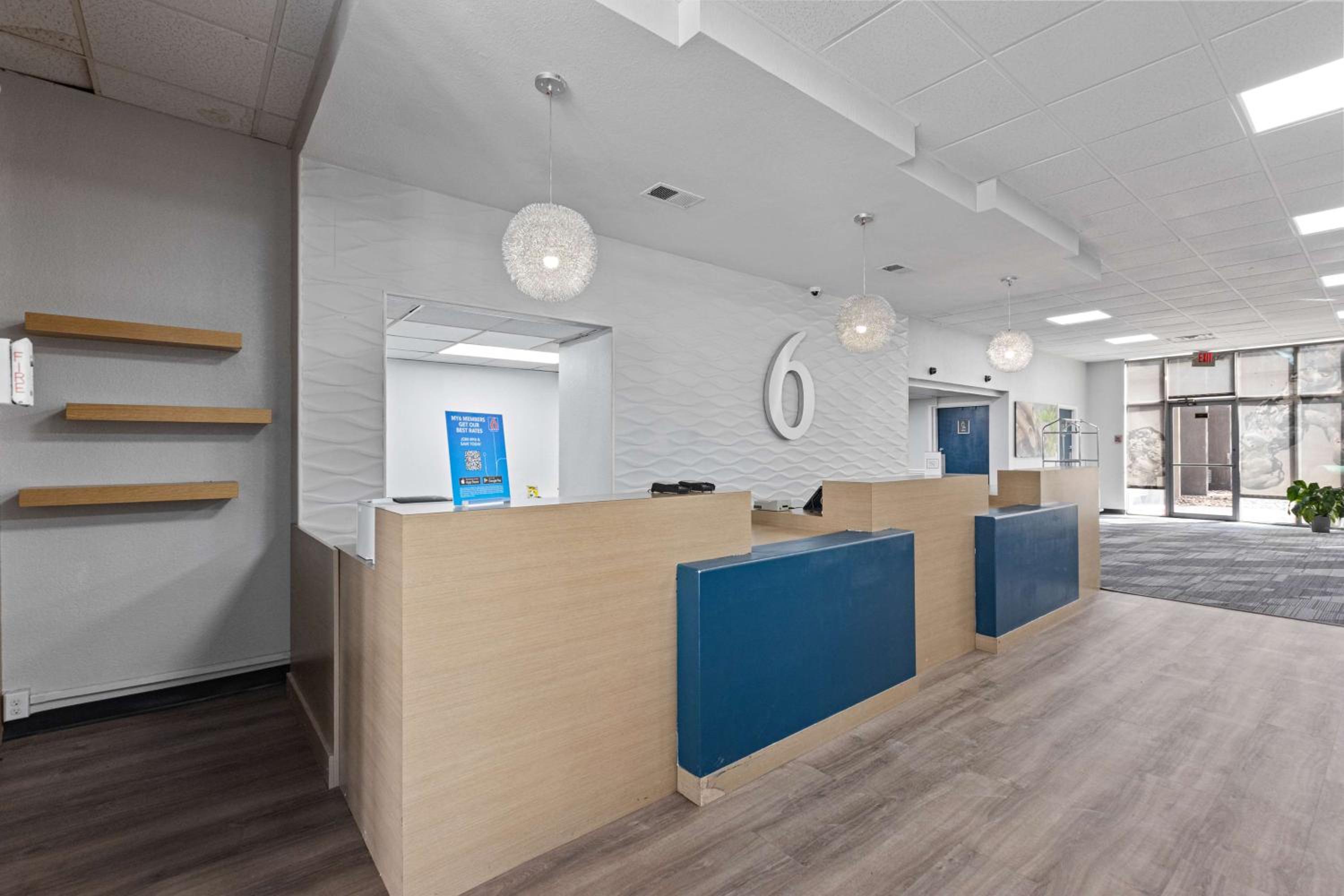 Pecos Vacations - Motel 6 Pecos TX - Property Image 18