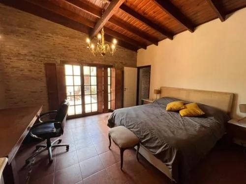 Casa Quinta con Pileta en mercedes. 6 personas