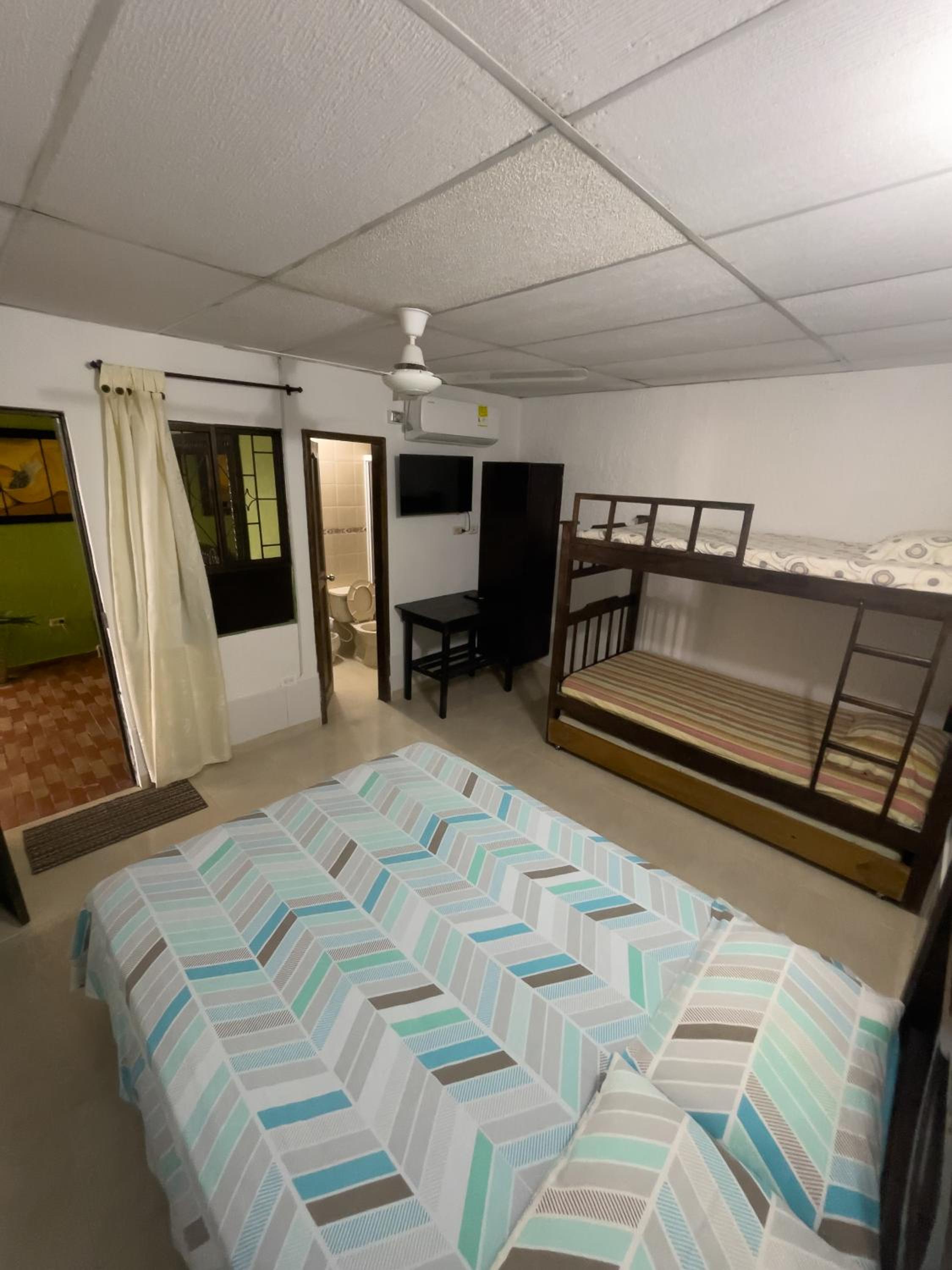 HOSTAL ATITLAN
