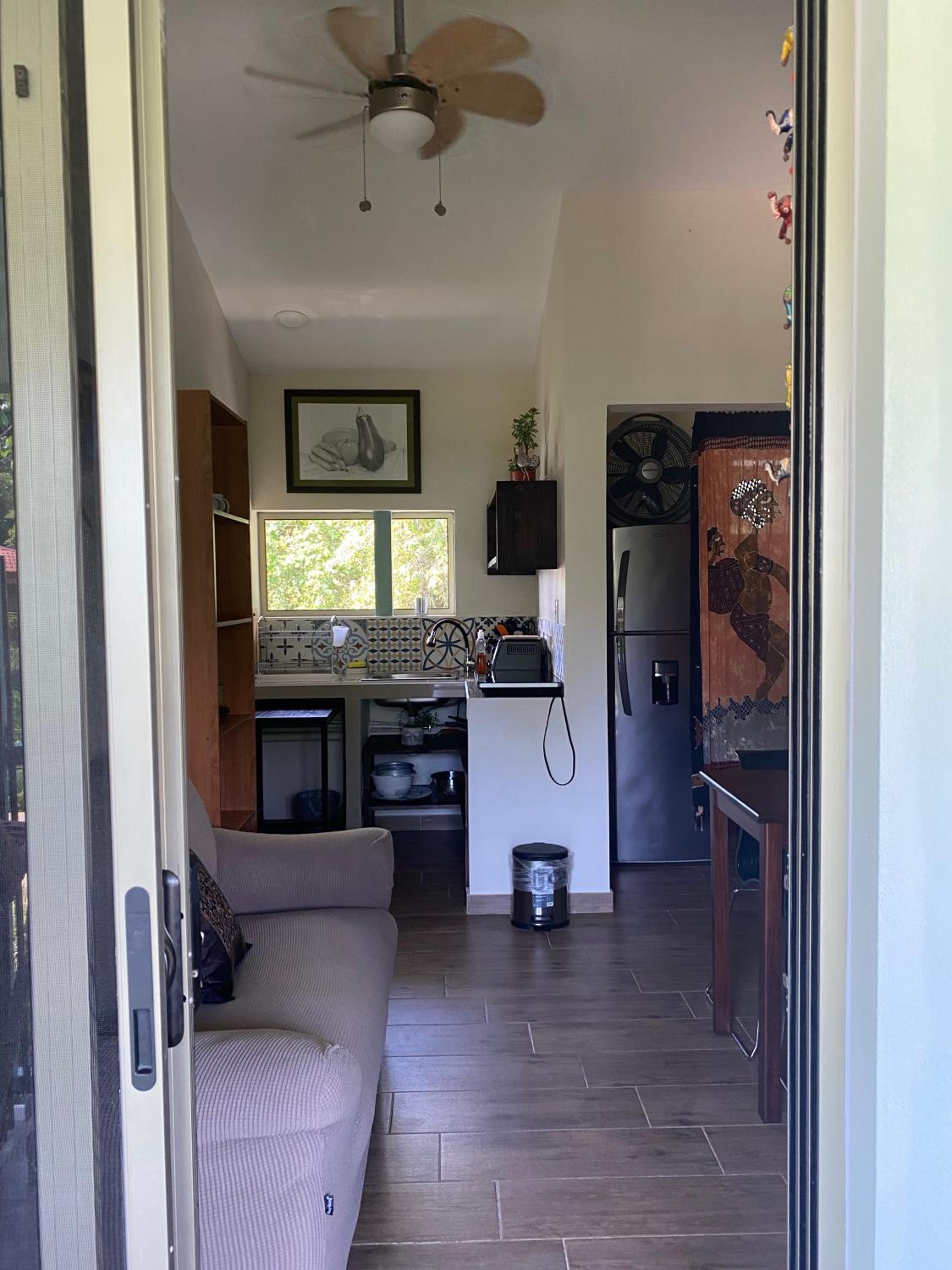 Apartamento con Terraza y Vista al Jardín