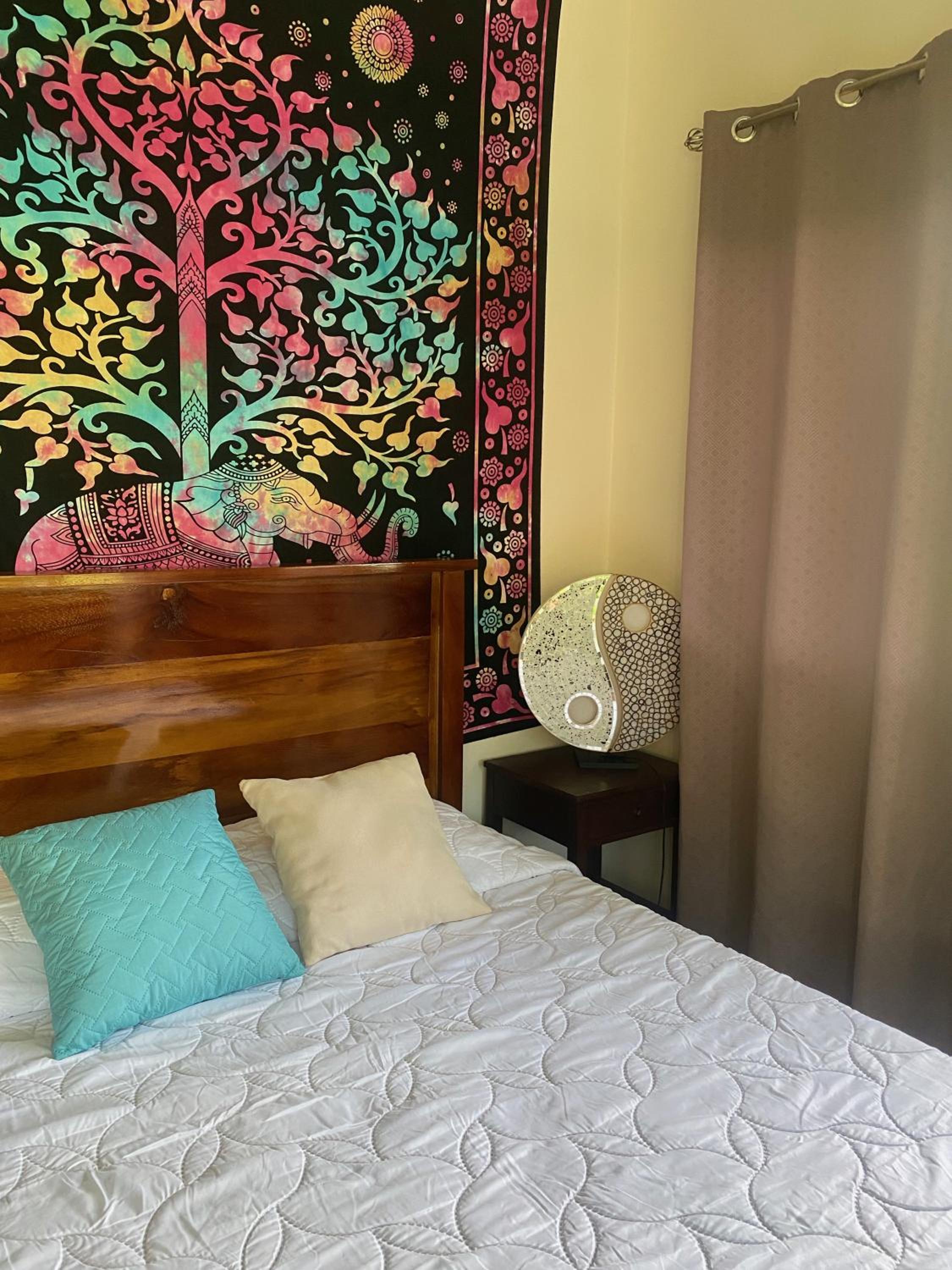 Apartamento con Terraza y Vista al Jardín
