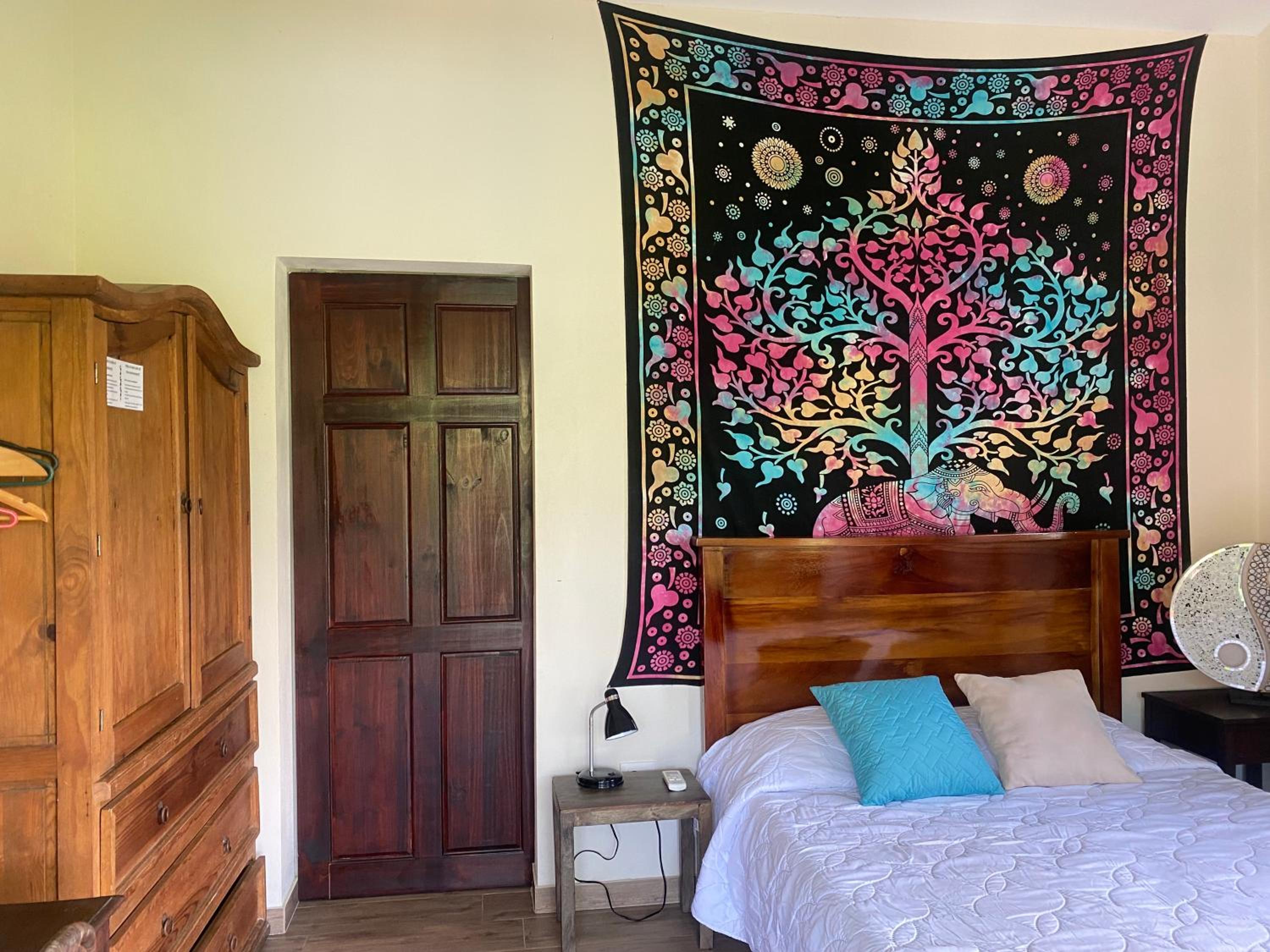Apartamento con Terraza y Vista al Jardín