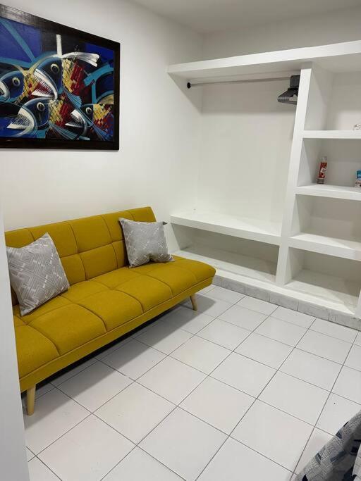 Habitacion independiente muy bien ubicado