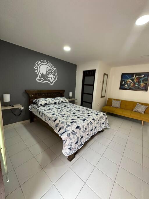 Habitacion independiente muy bien ubicado