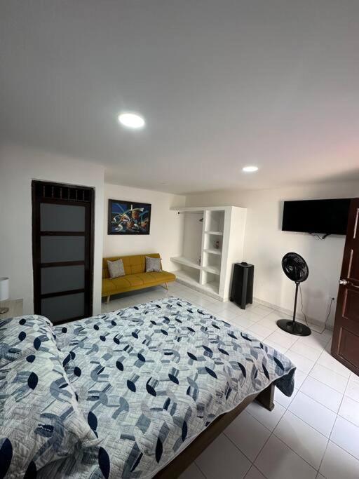 Habitacion independiente muy bien ubicado