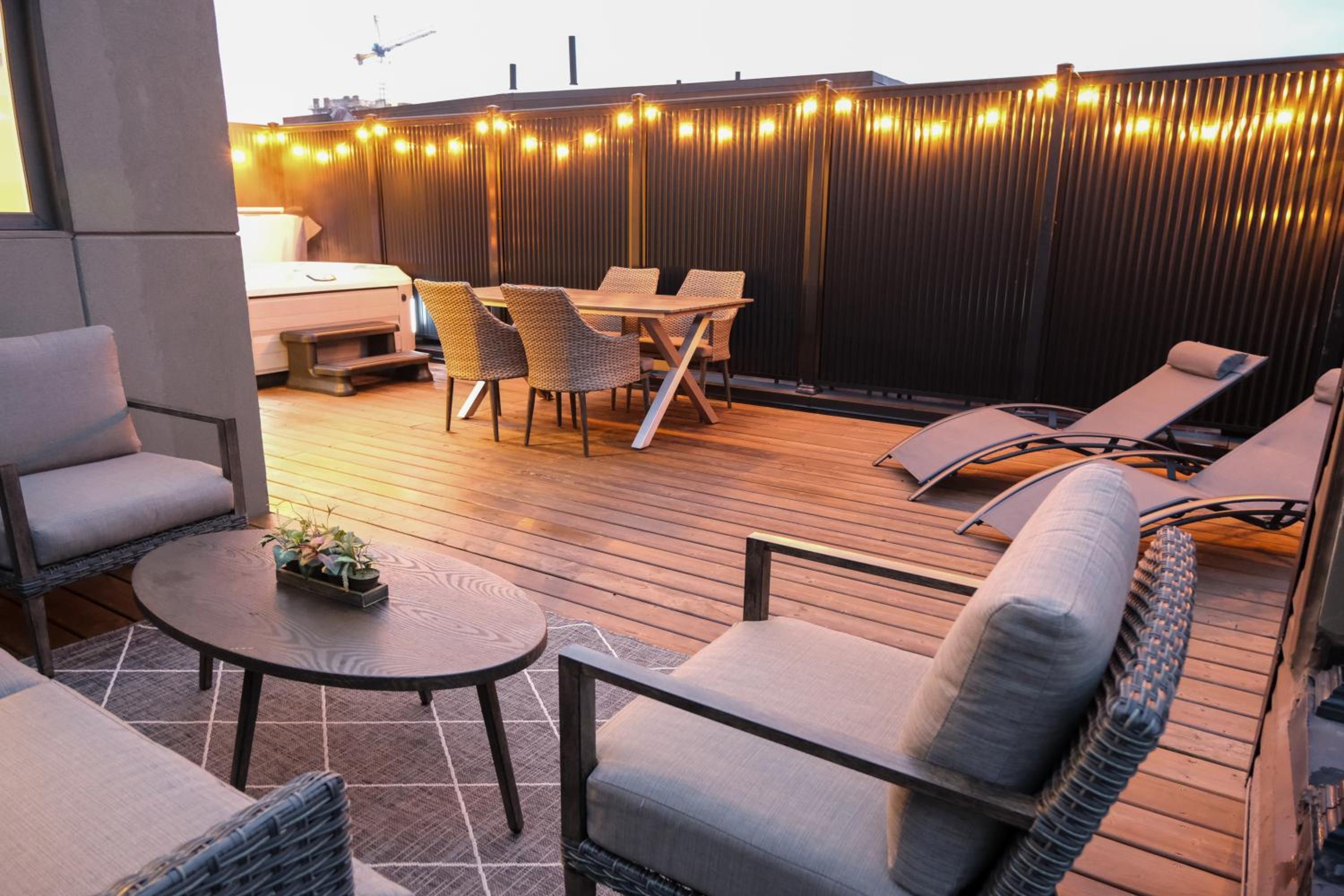 Modern Executive Townhome w/ Rooftop Hot Tub Oasis