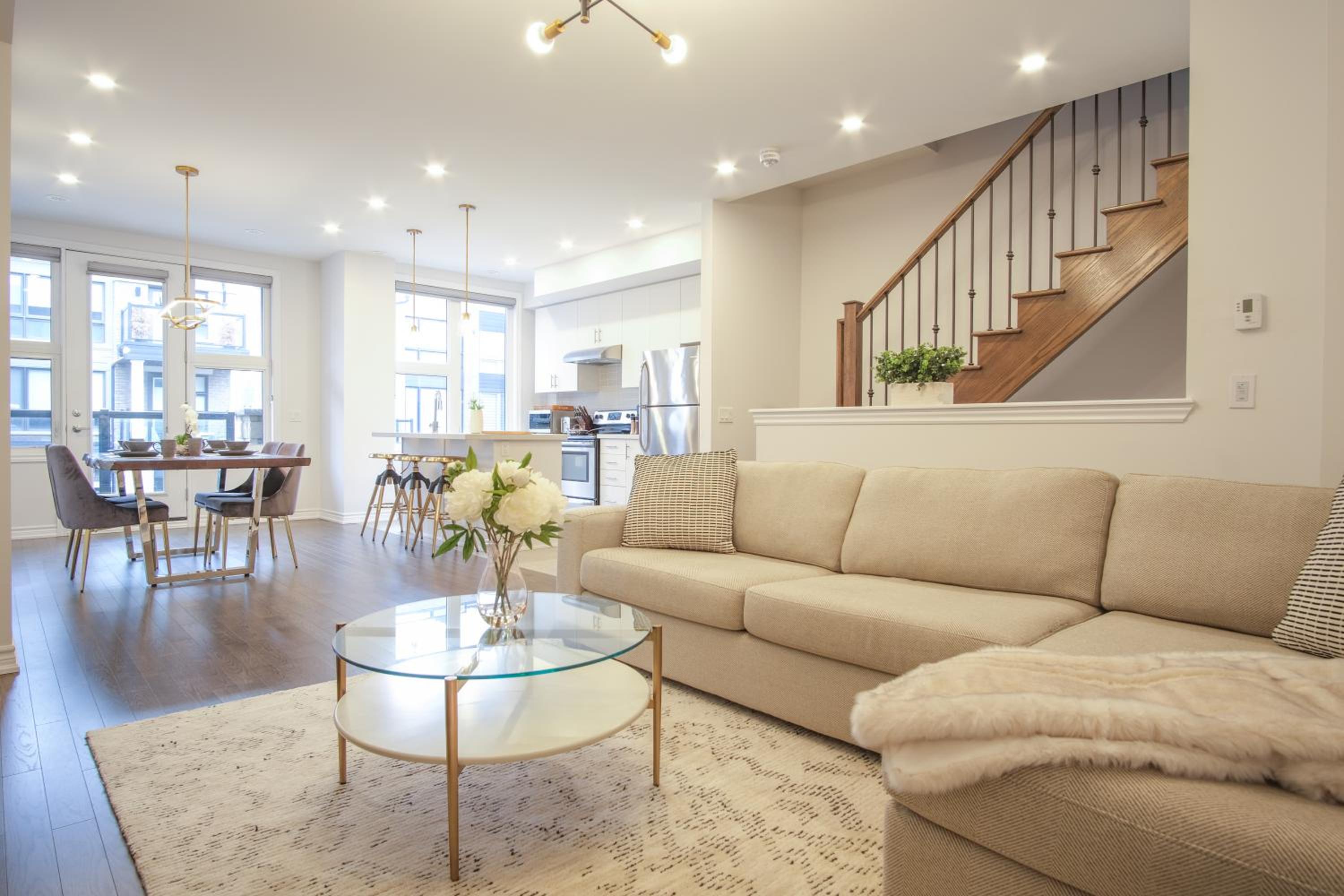 Modern Executive Townhome w/ Rooftop Hot Tub Oasis