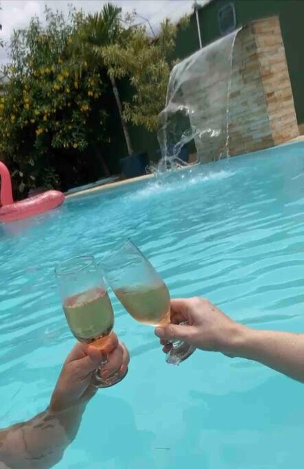 Chalé Flamingo com Piscina Casa inteira em Morretes
