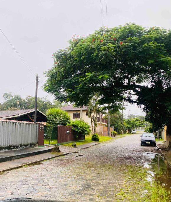 Chalé Flamingo com Piscina Casa inteira em Morretes