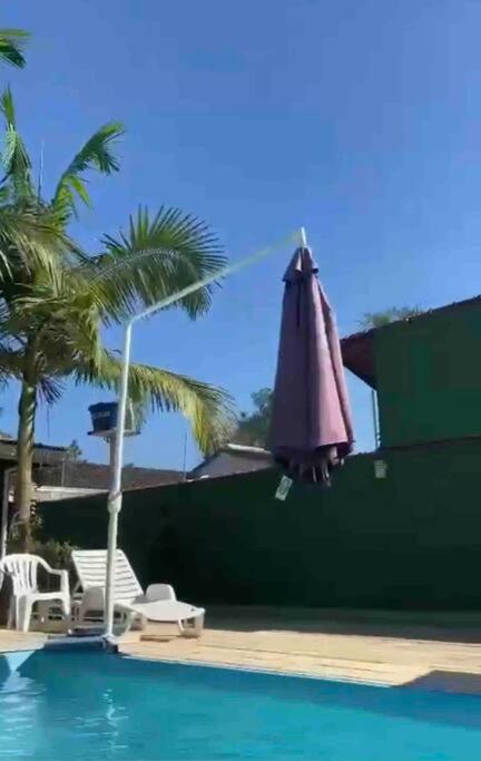 Chalé Flamingo com Piscina Casa inteira em Morretes