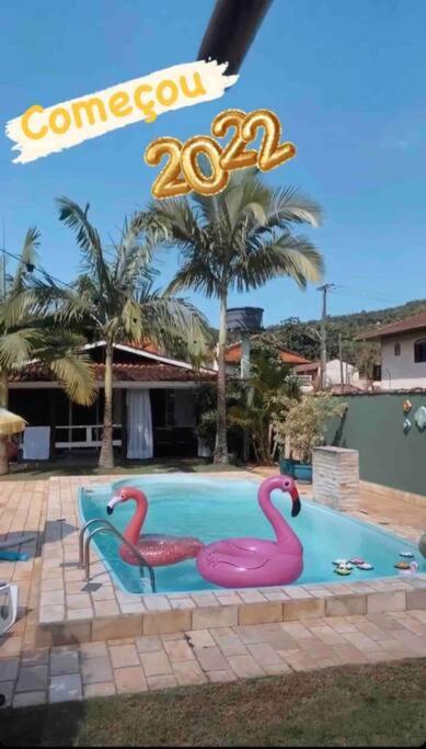 Chalé Flamingo com Piscina Casa inteira em Morretes