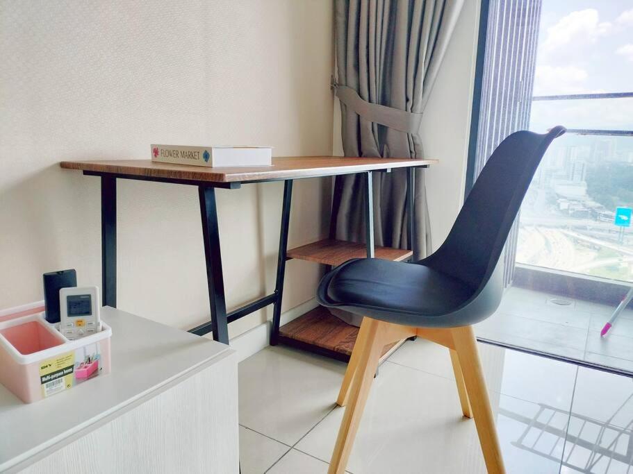 City-View Studio Retreat with Spectacular View TRX