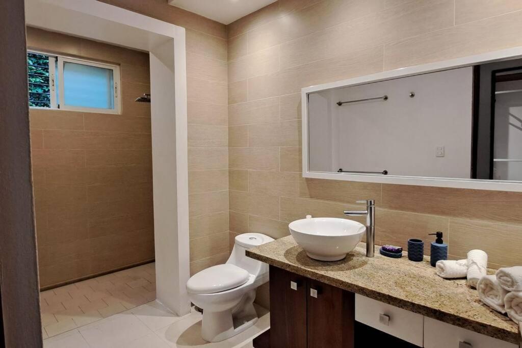 Deluxe villa with jacuzzi and beautiful garden