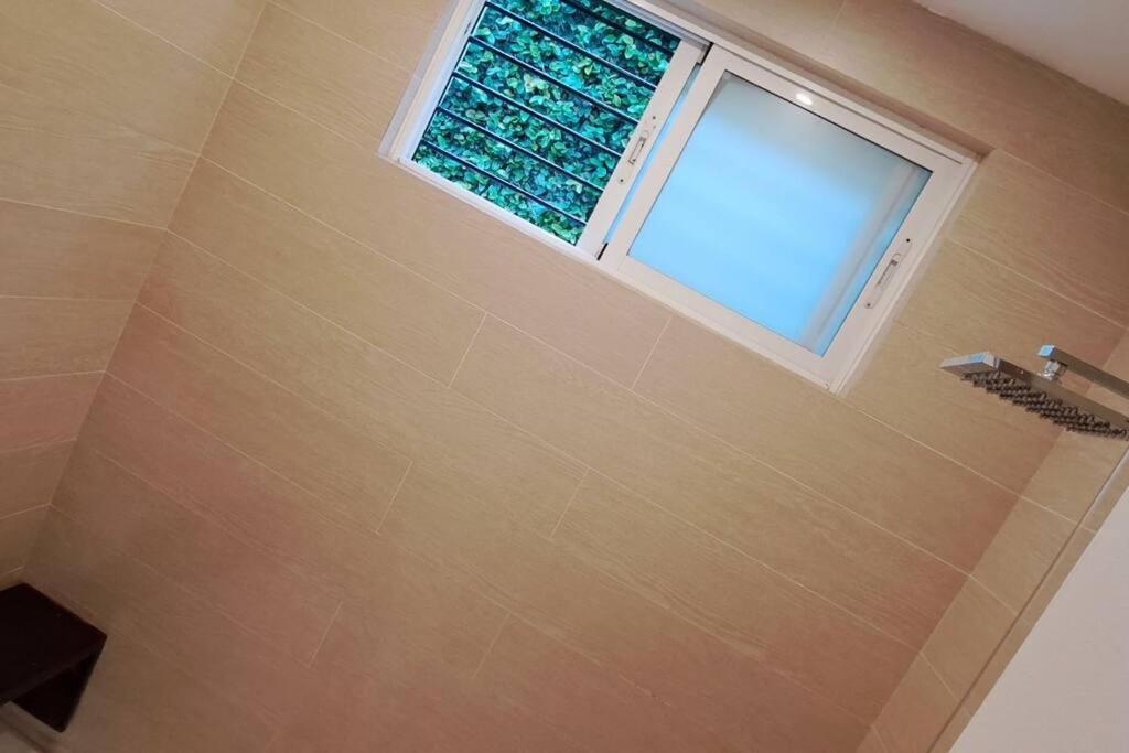 Deluxe villa with jacuzzi and beautiful garden