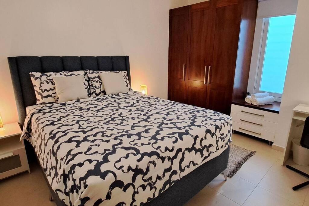 Deluxe villa with jacuzzi and beautiful garden