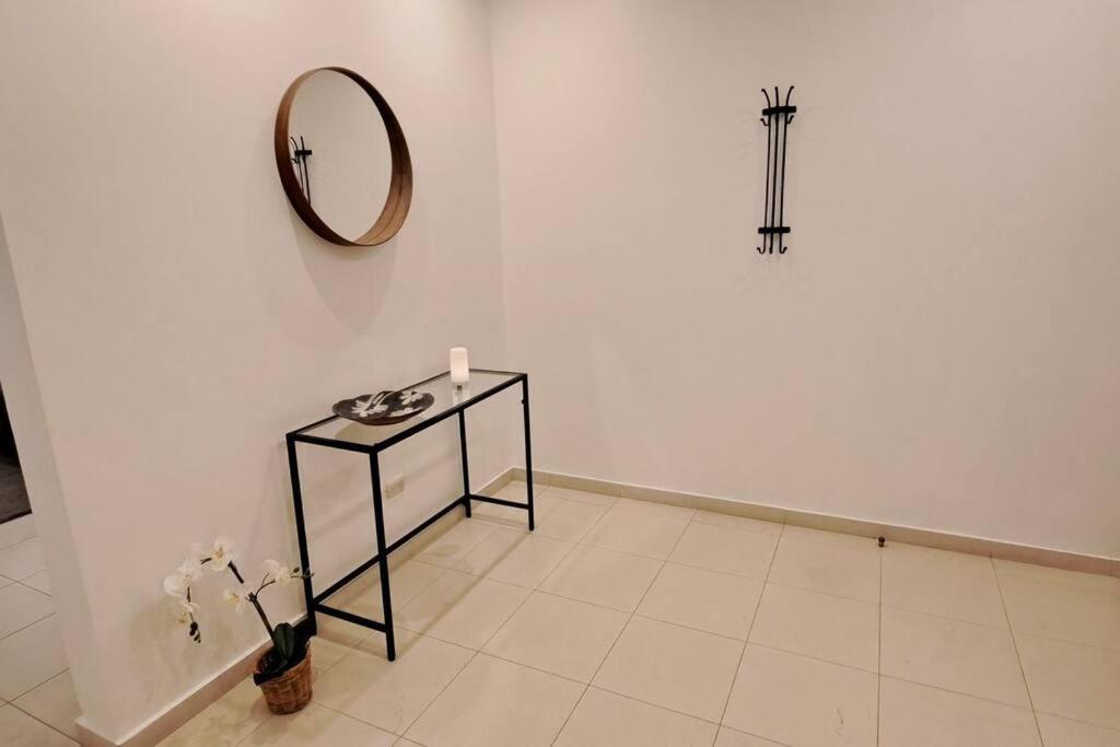 Deluxe villa with jacuzzi and beautiful garden