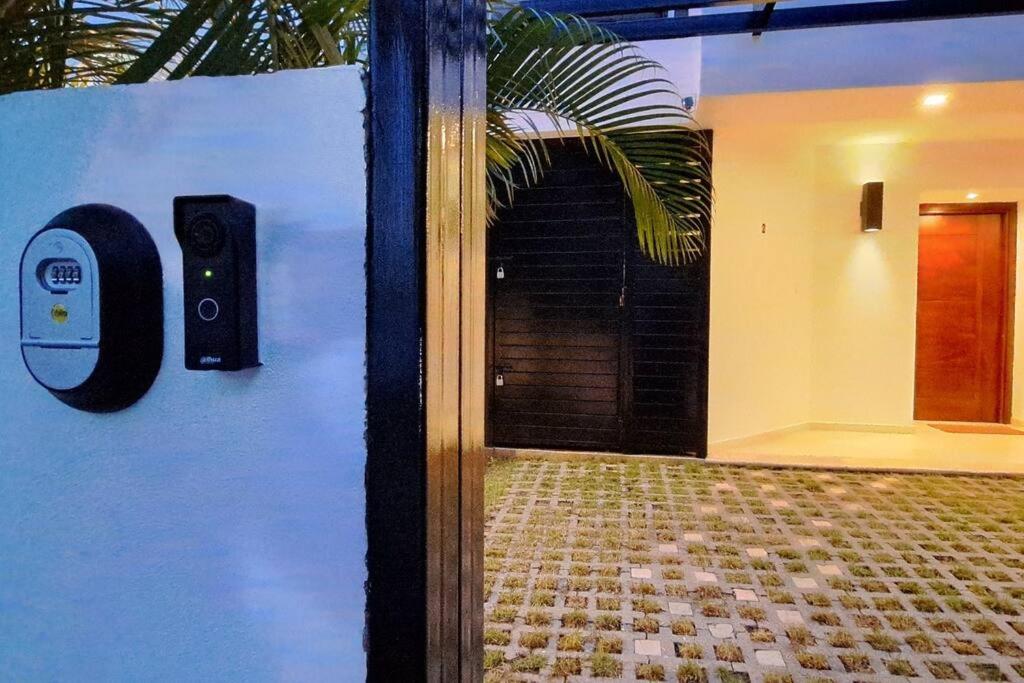 Deluxe villa with jacuzzi and beautiful garden