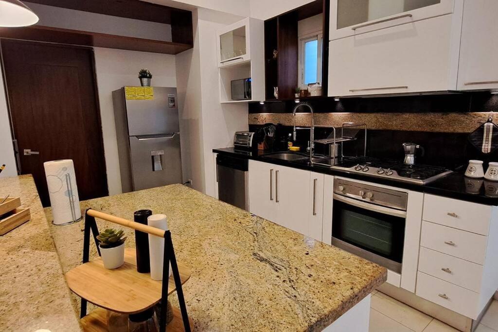 Deluxe villa with jacuzzi and beautiful garden