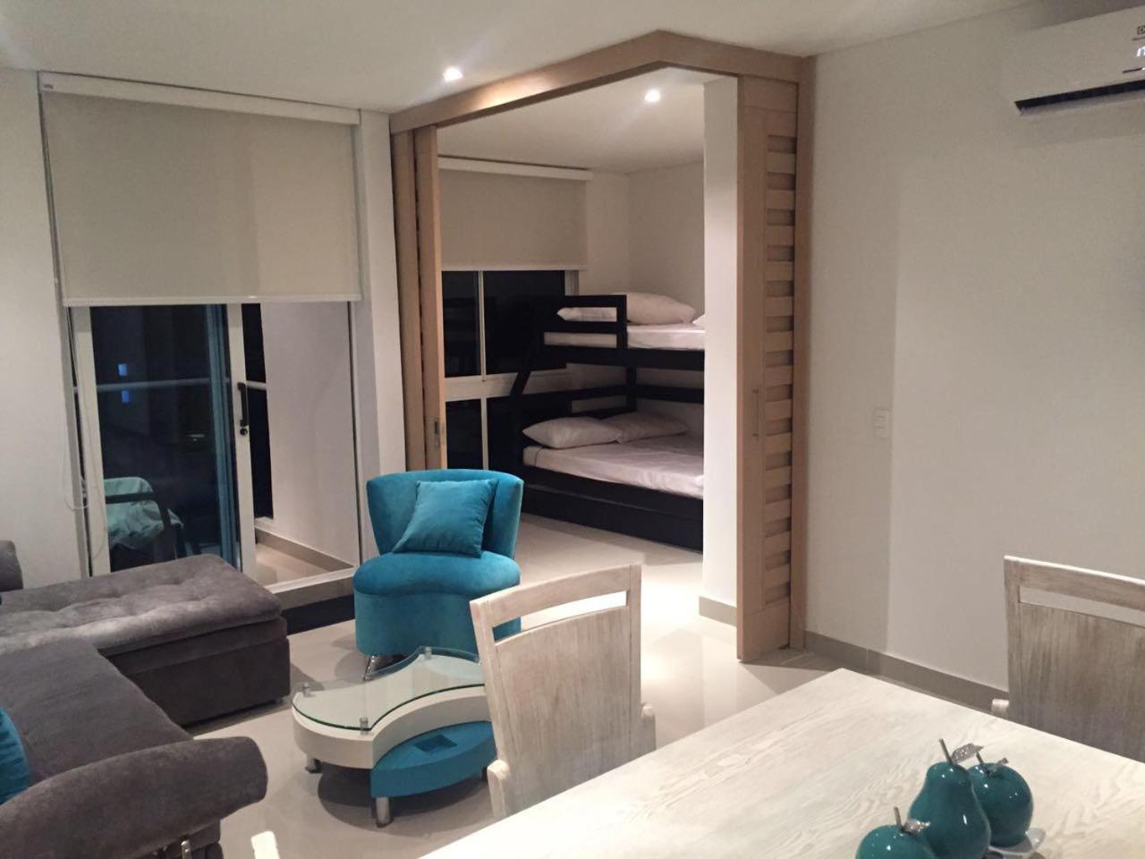 Espectacular apartamento de lujo con vista al mar y salida directa a la playa