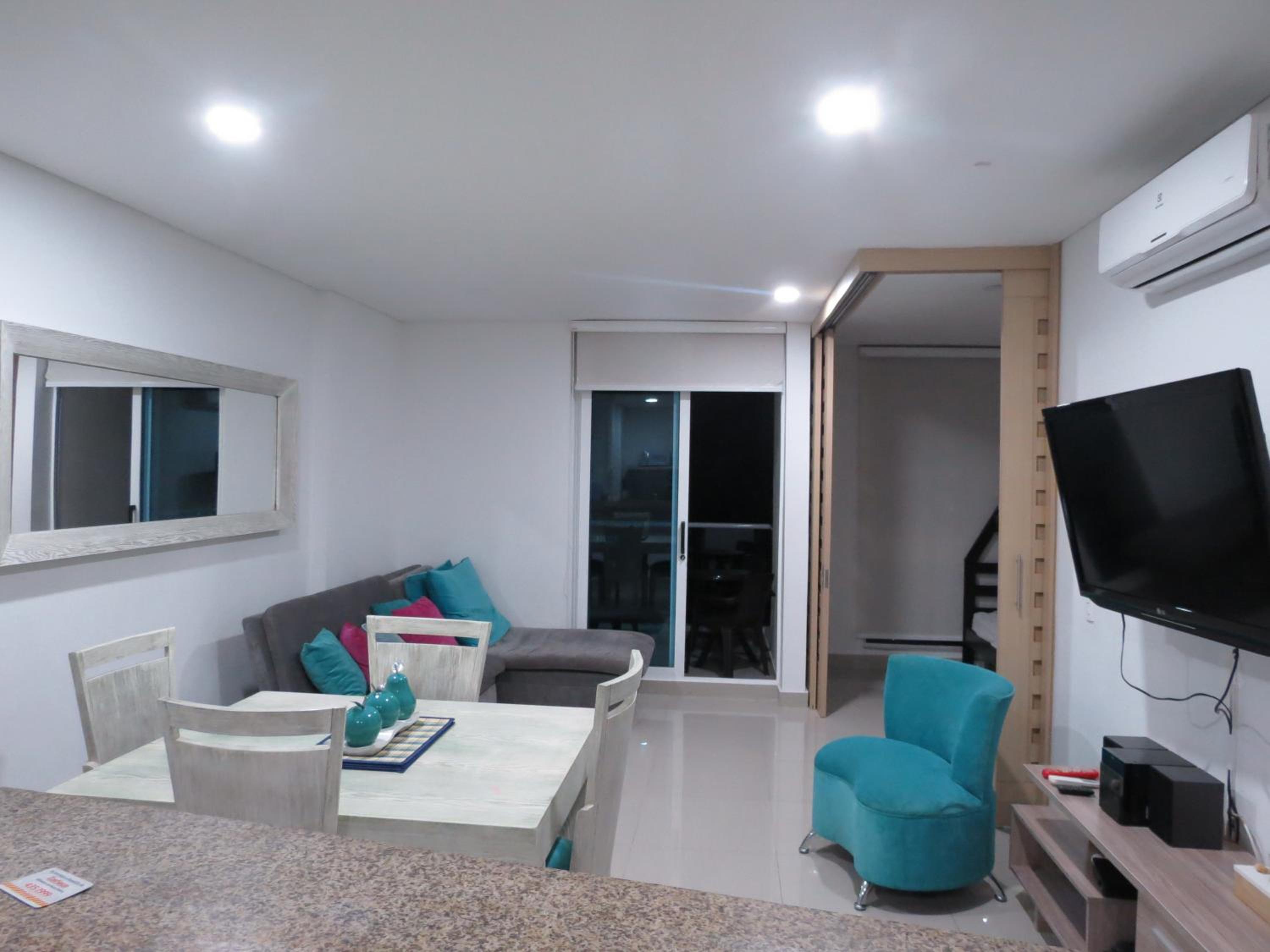 Espectacular apartamento de lujo con vista al mar y salida directa a la playa