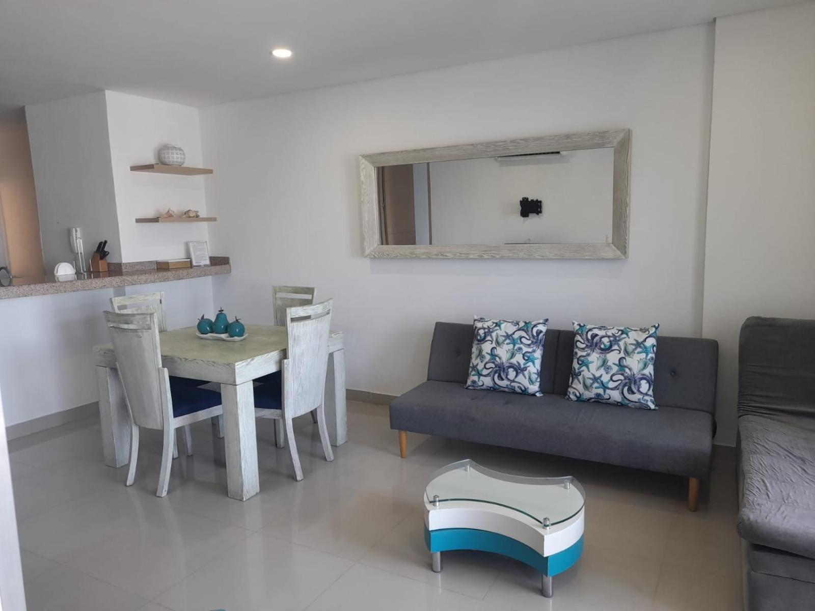 Espectacular apartamento de lujo con vista al mar y salida directa a la playa