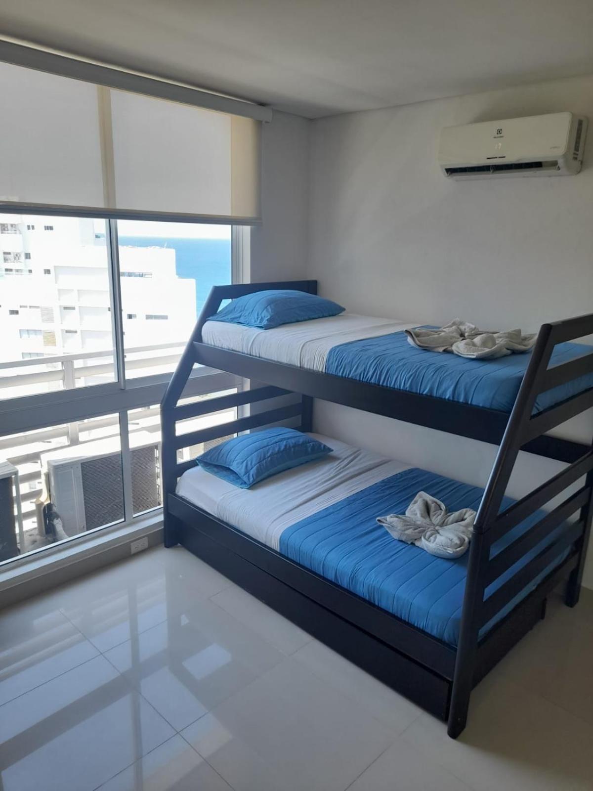 Espectacular apartamento de lujo con vista al mar y salida directa a la playa