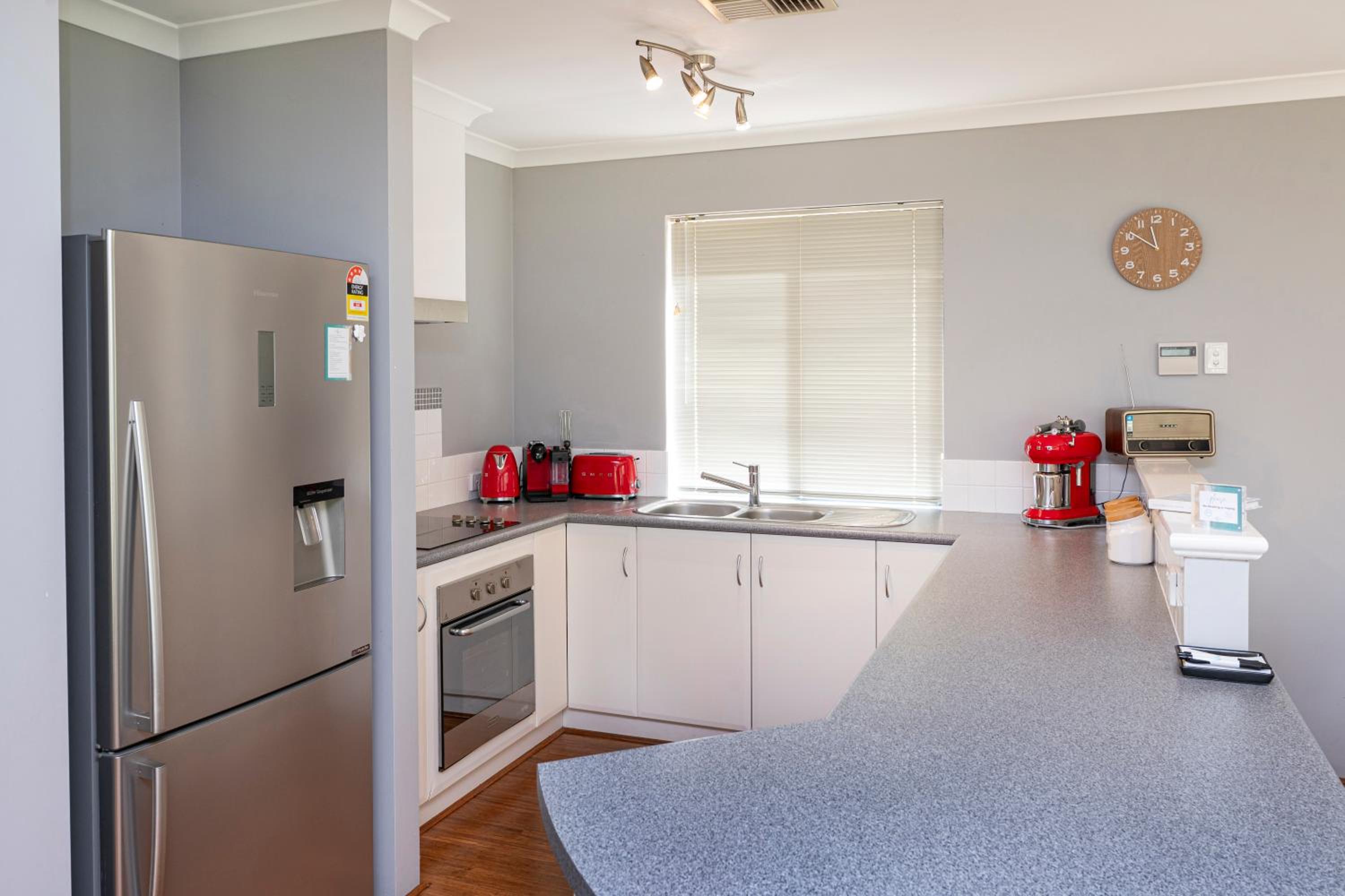 Otra Casa - Your cosy, chill South West getaway!