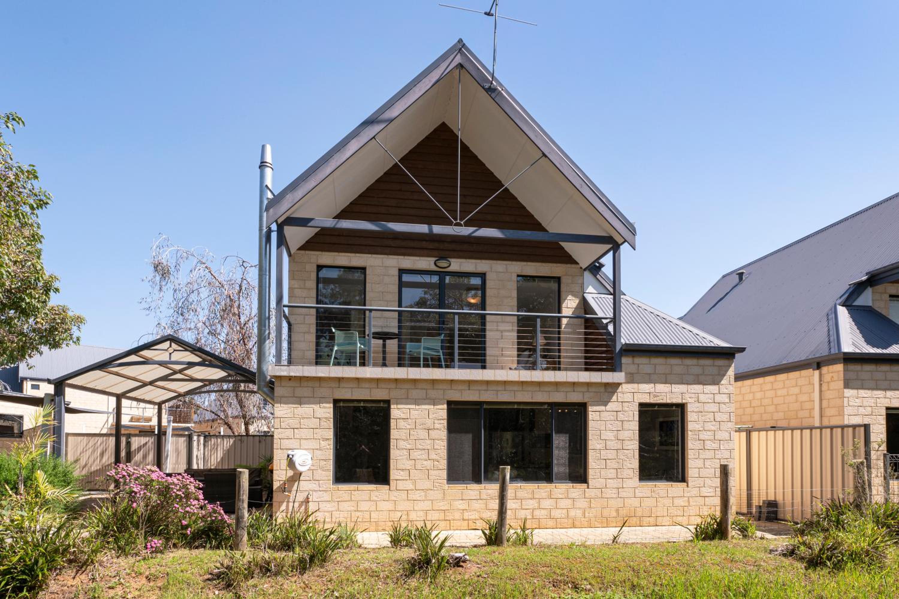 Otra Casa - Your cosy, chill South West getaway!
