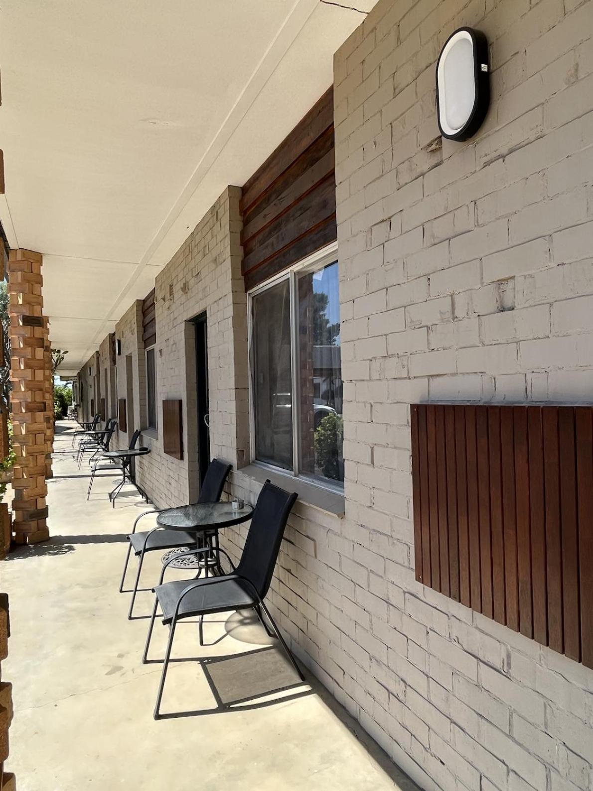Hillston Motel