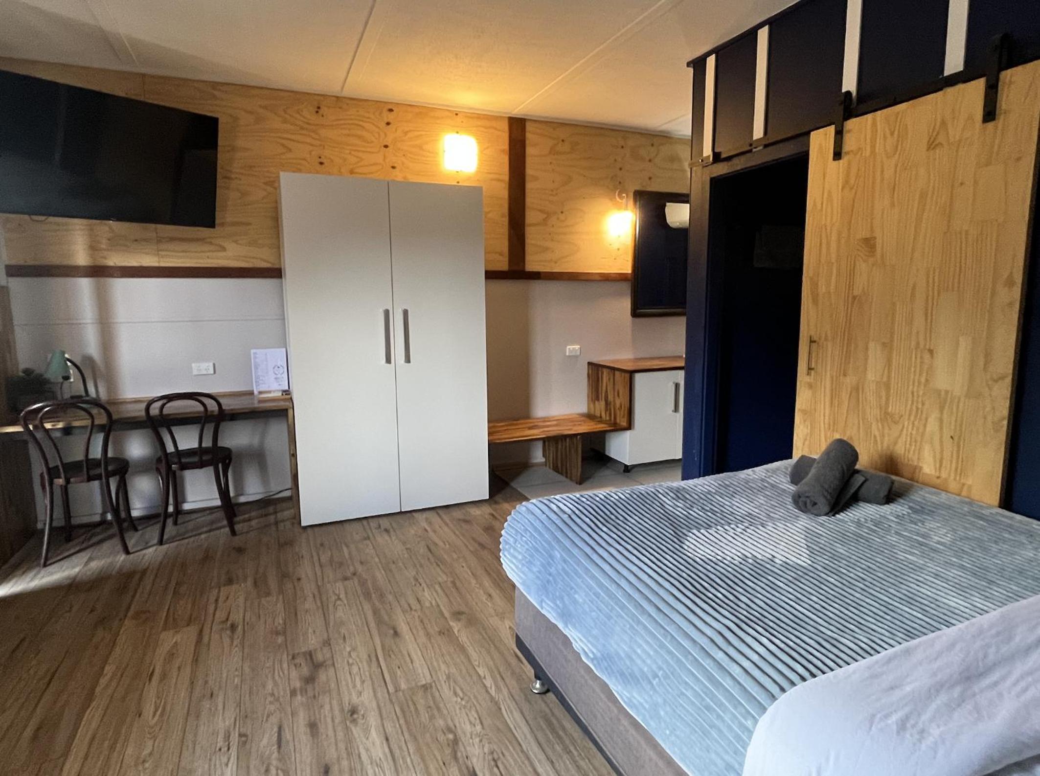 Hillston Motel