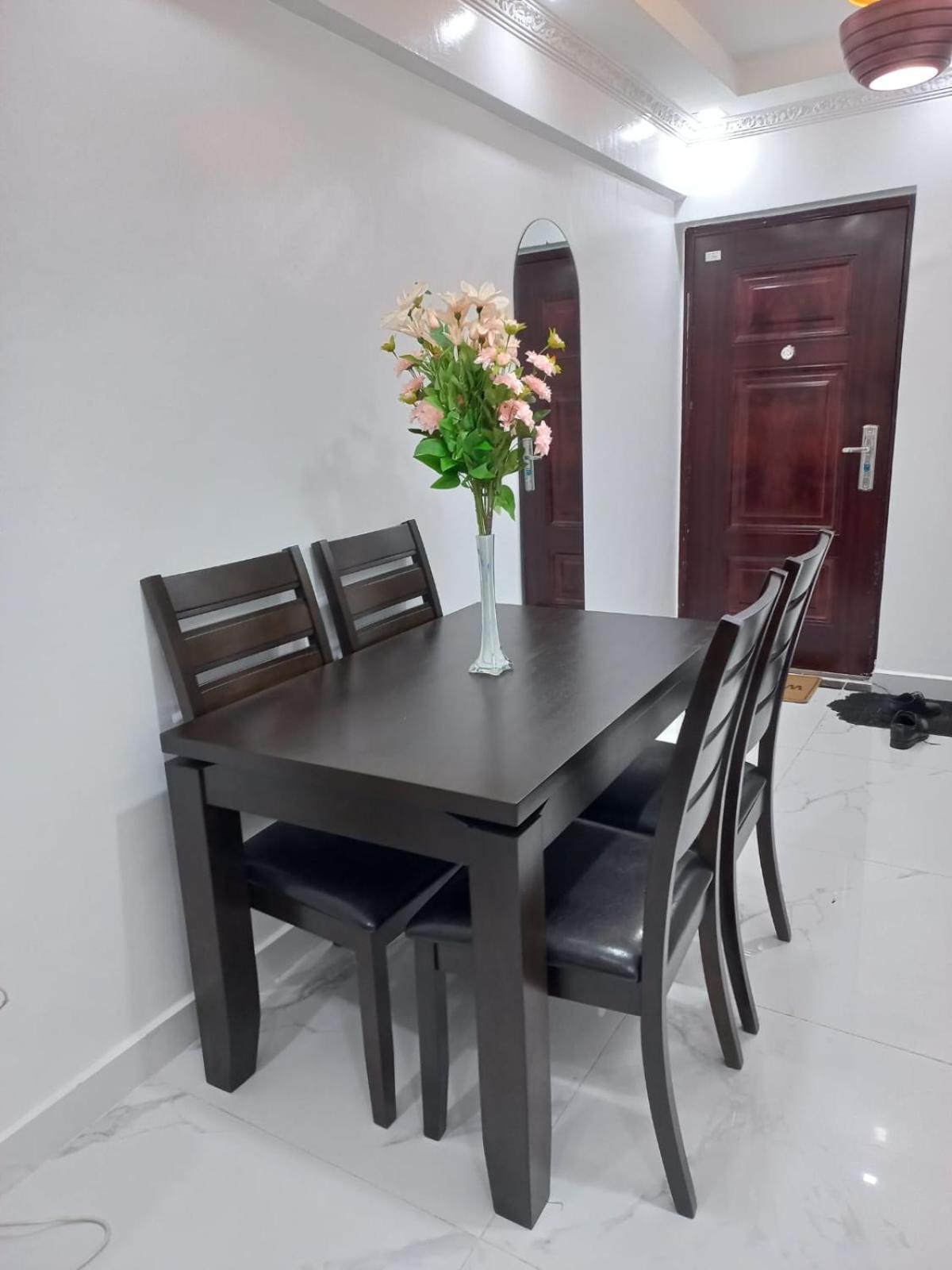 SANDAL WOOD view 3