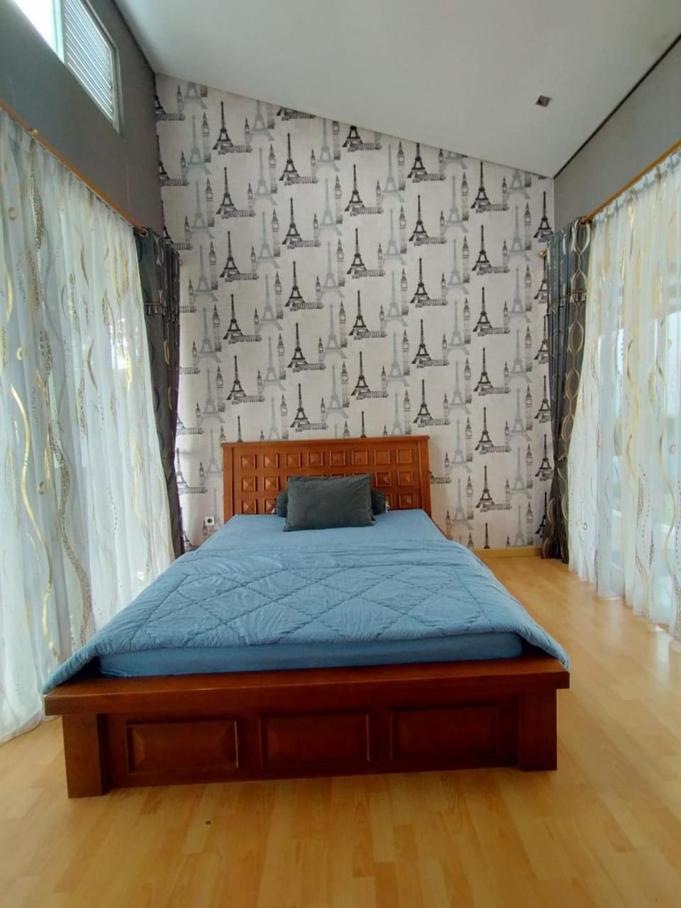 Villa Arisella Cipanas Puncak