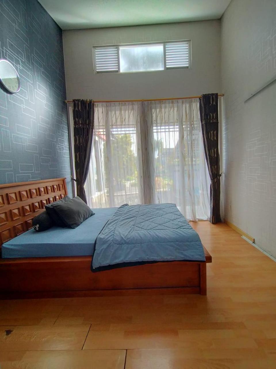 Villa Arisella Cipanas Puncak