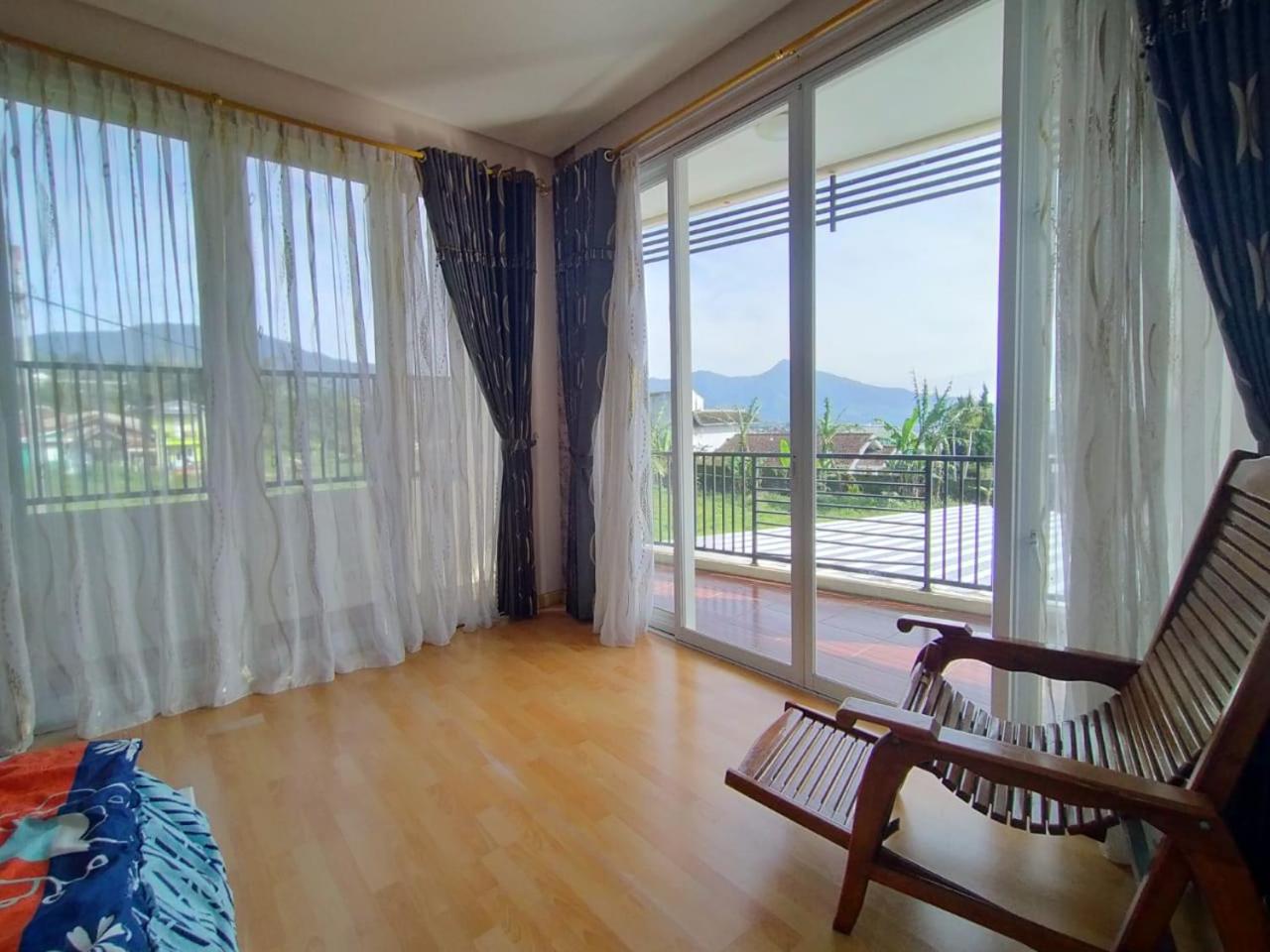 Villa Arisella Cipanas Puncak