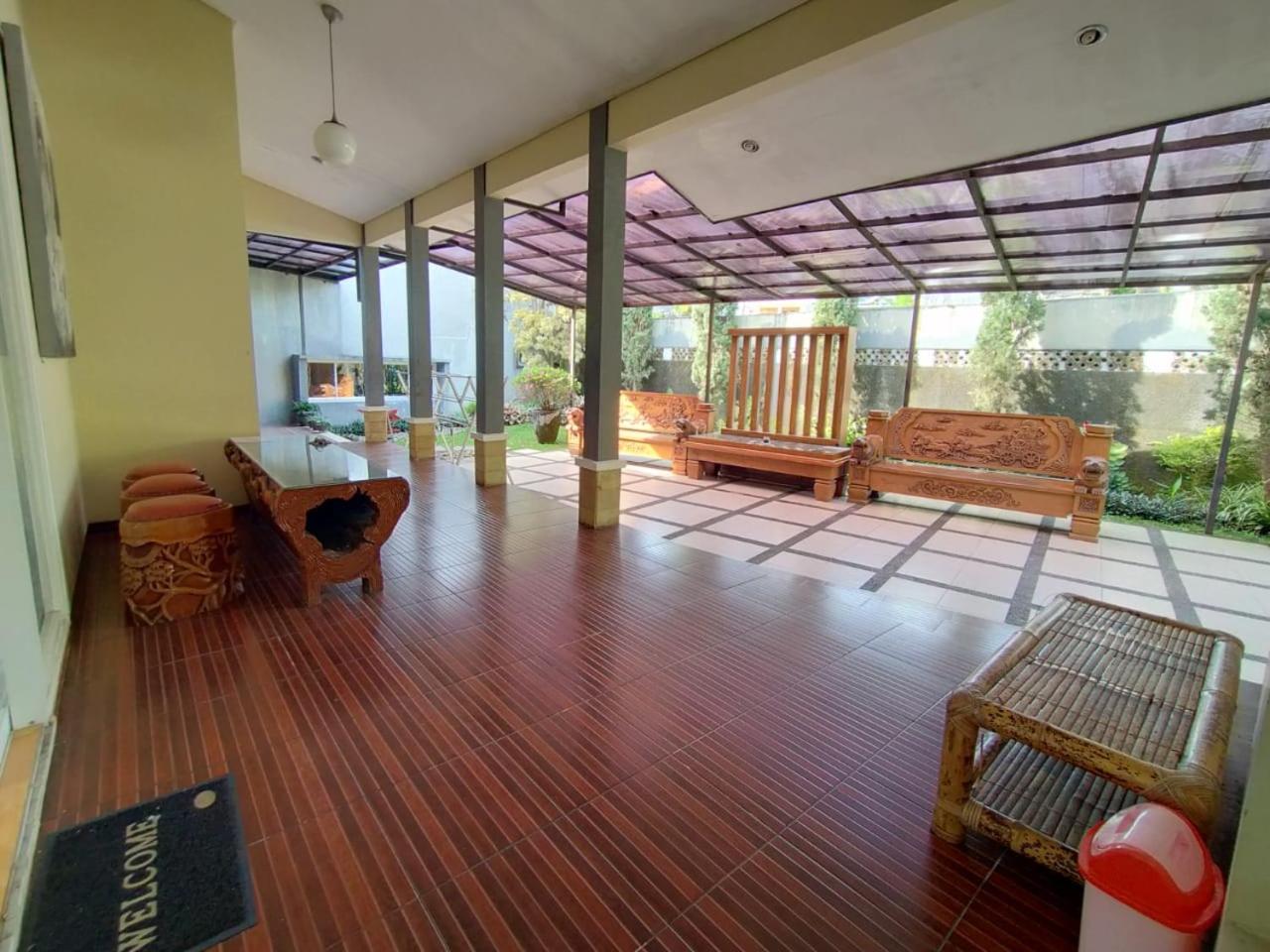 Villa Arisella Cipanas Puncak