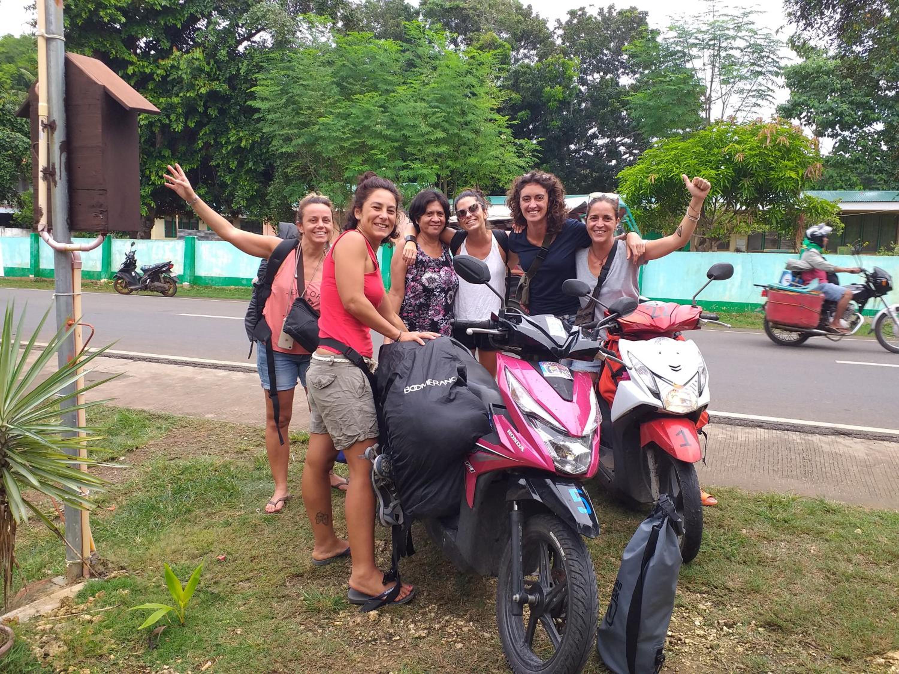 D' BLUEMOON BACKPACKERS view 3
